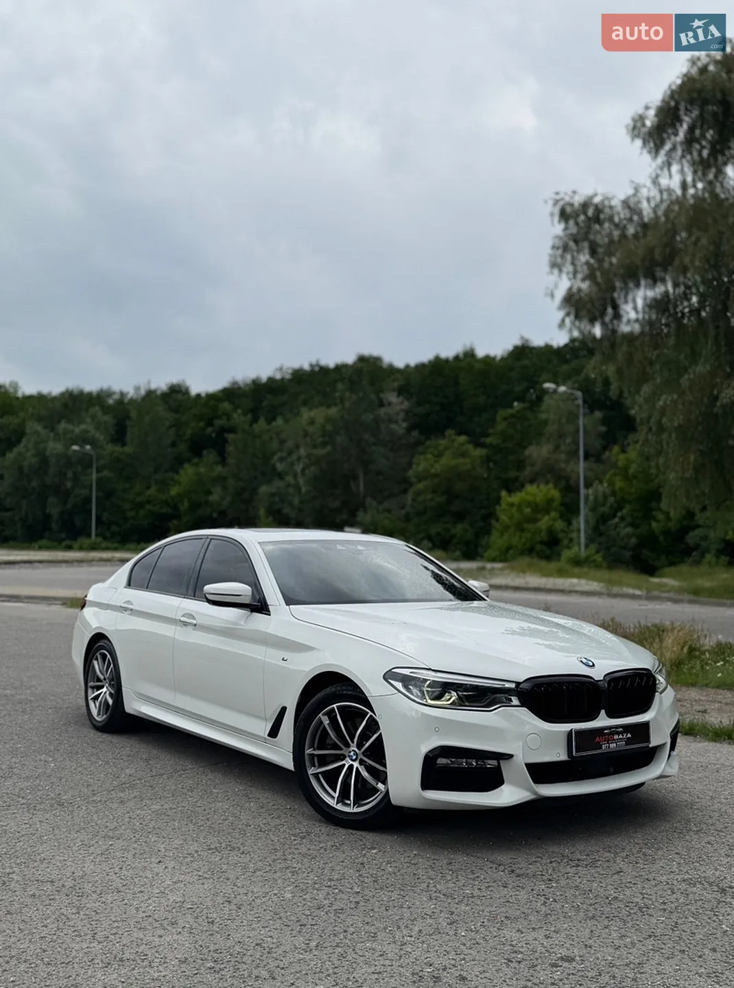 2017 BMW 5er - мініатюра 3