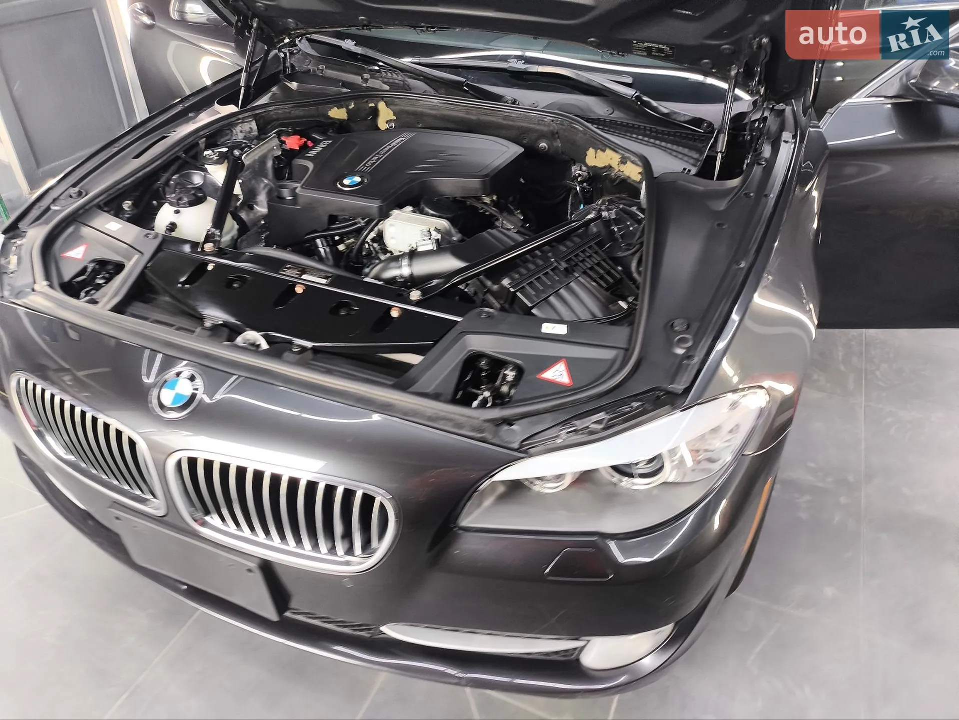 2011 BMW 5er - мініатюра 90