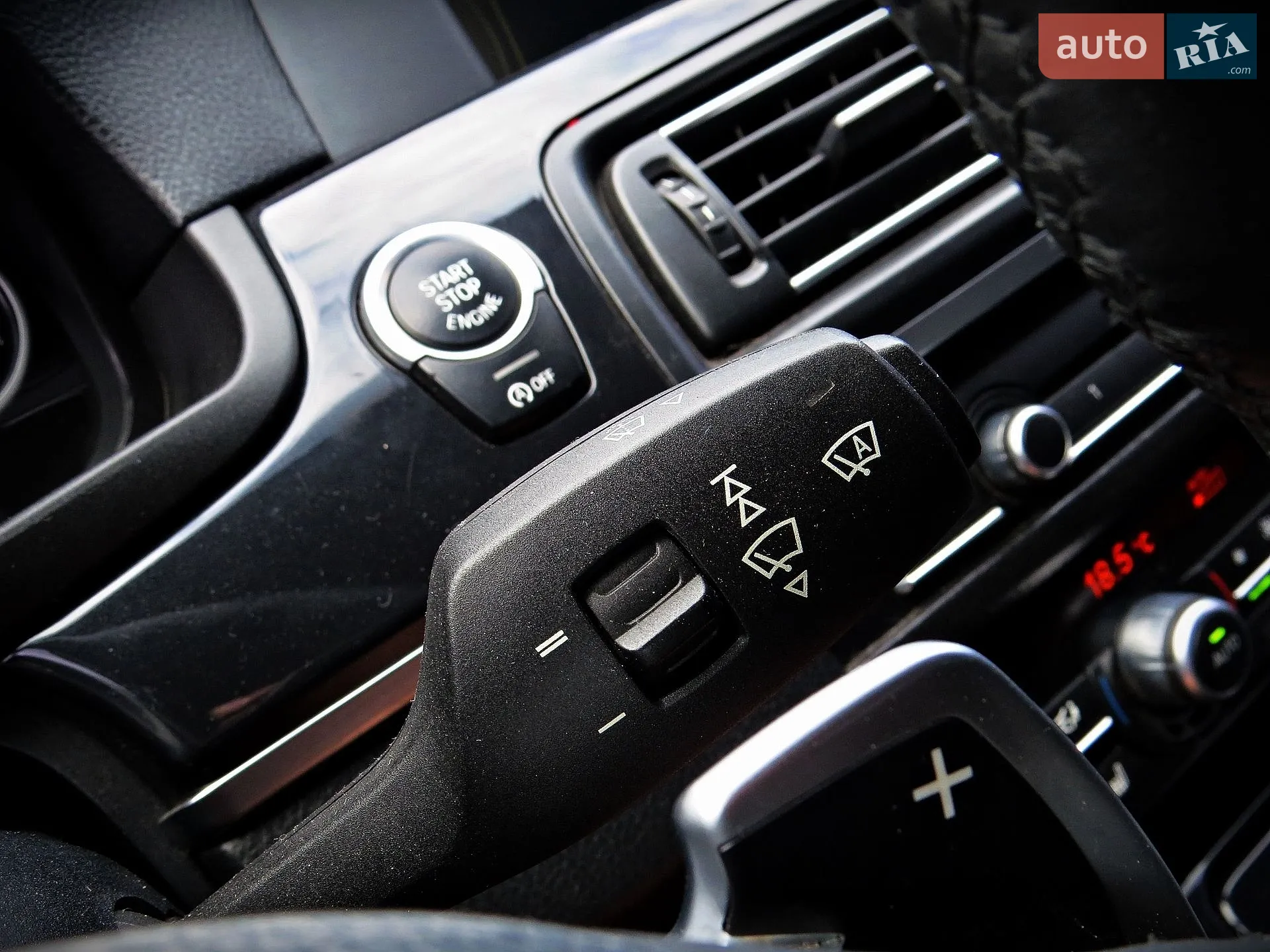 2010 BMW 5er - мініатюра 12