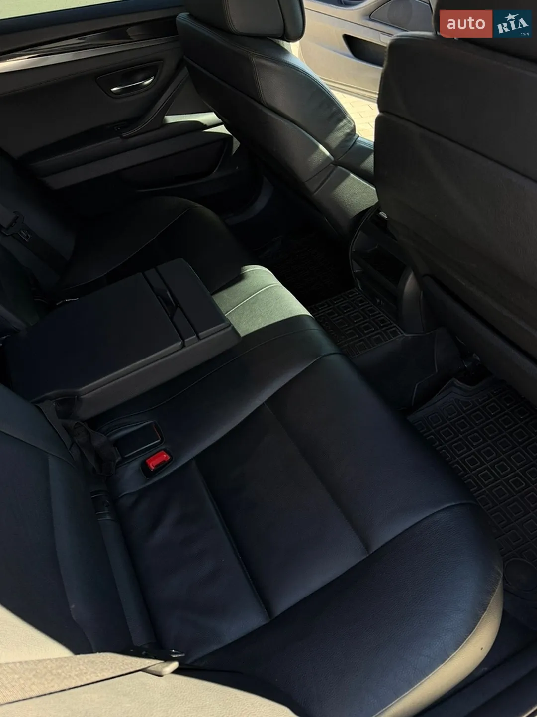 2010 BMW 5er - мініатюра 19