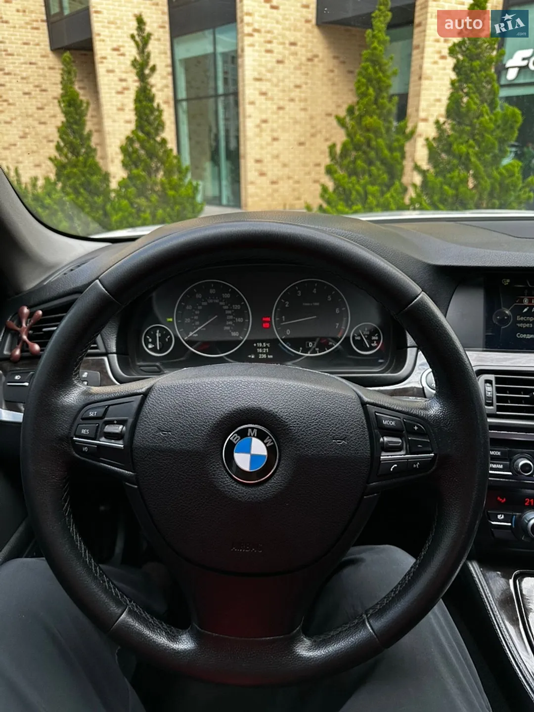2013 BMW 5er - мініатюра 13