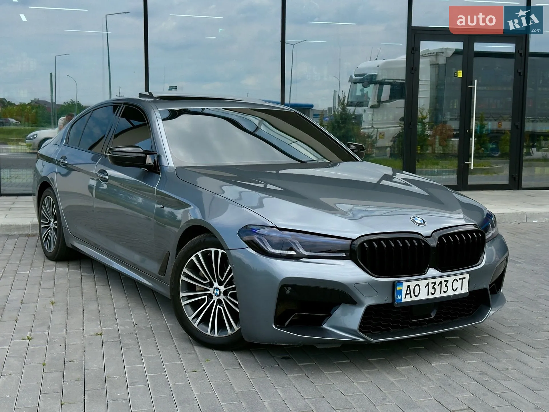 2017 BMW 5er - мініатюра 2
