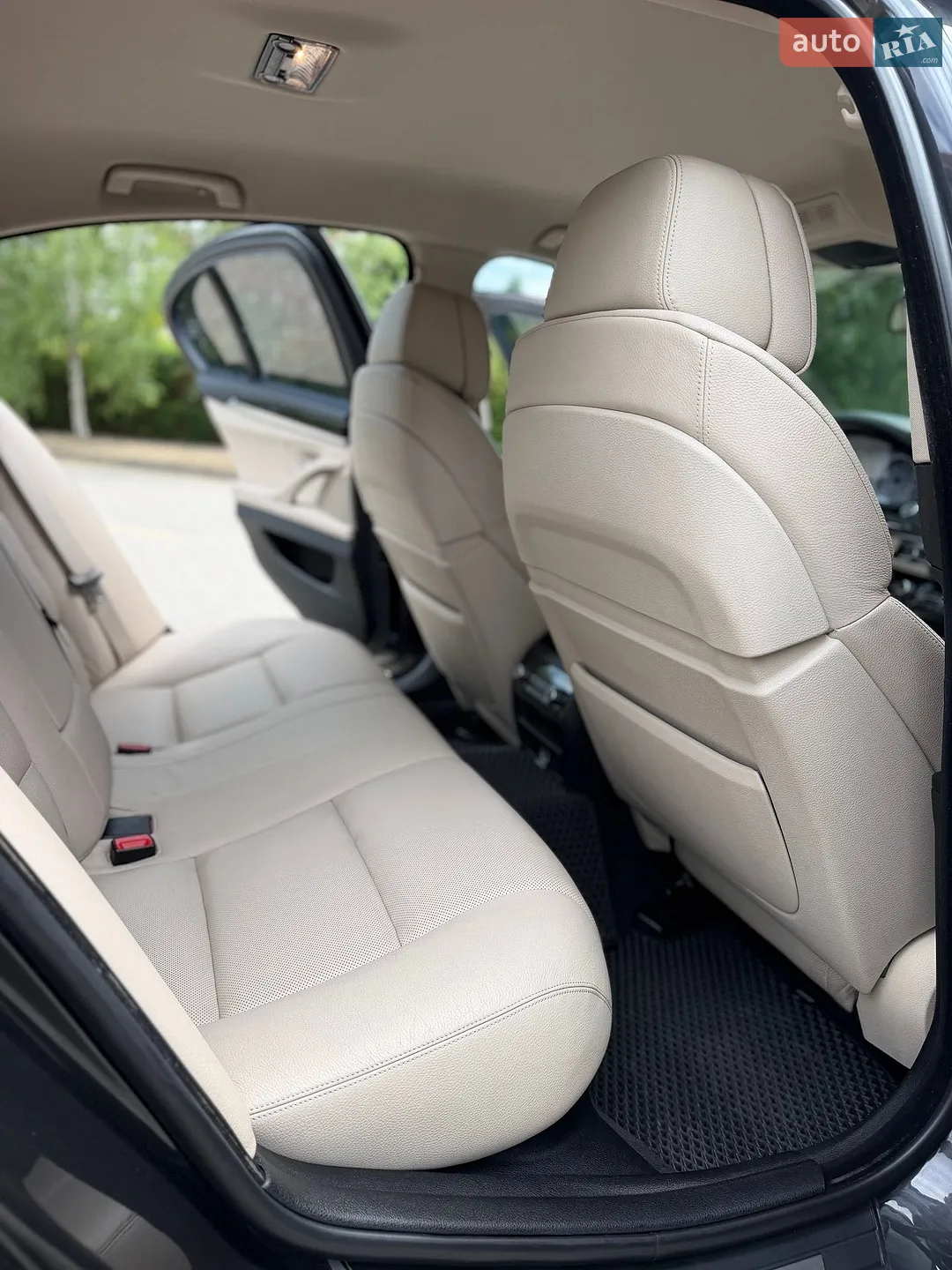2010 BMW 5er - мініатюра 26