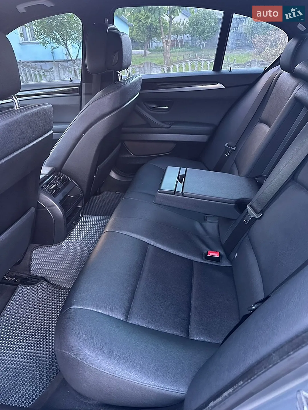 2010 BMW 5er - мініатюра 25