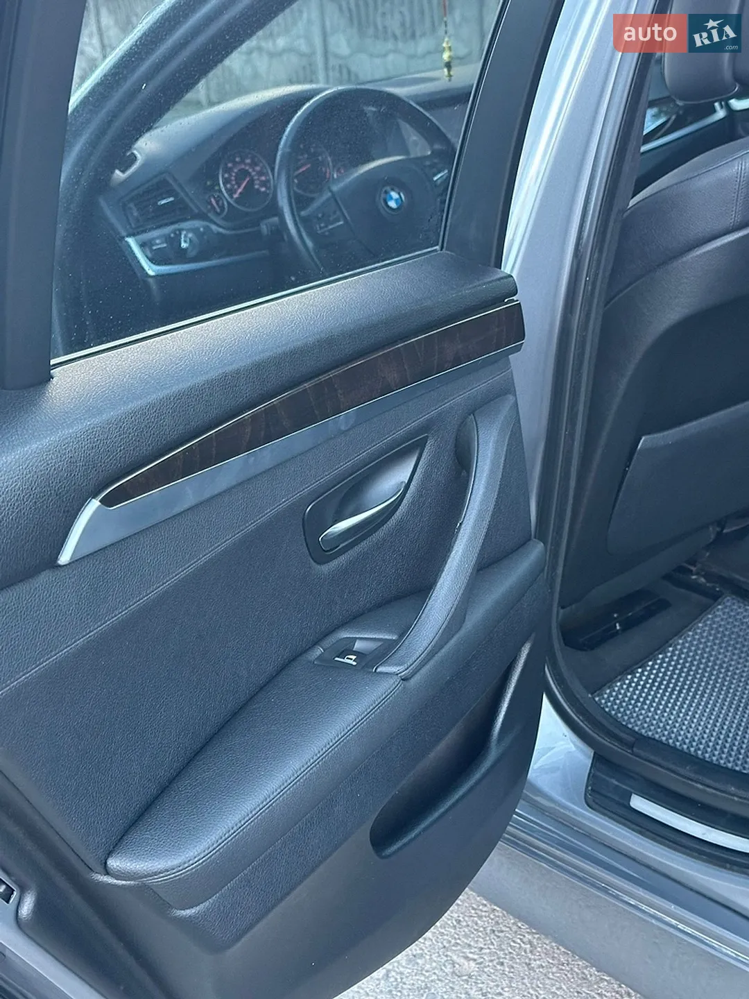 2010 BMW 5er - мініатюра 28
