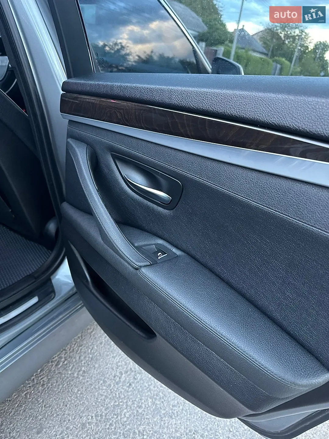 2010 BMW 5er - мініатюра 31
