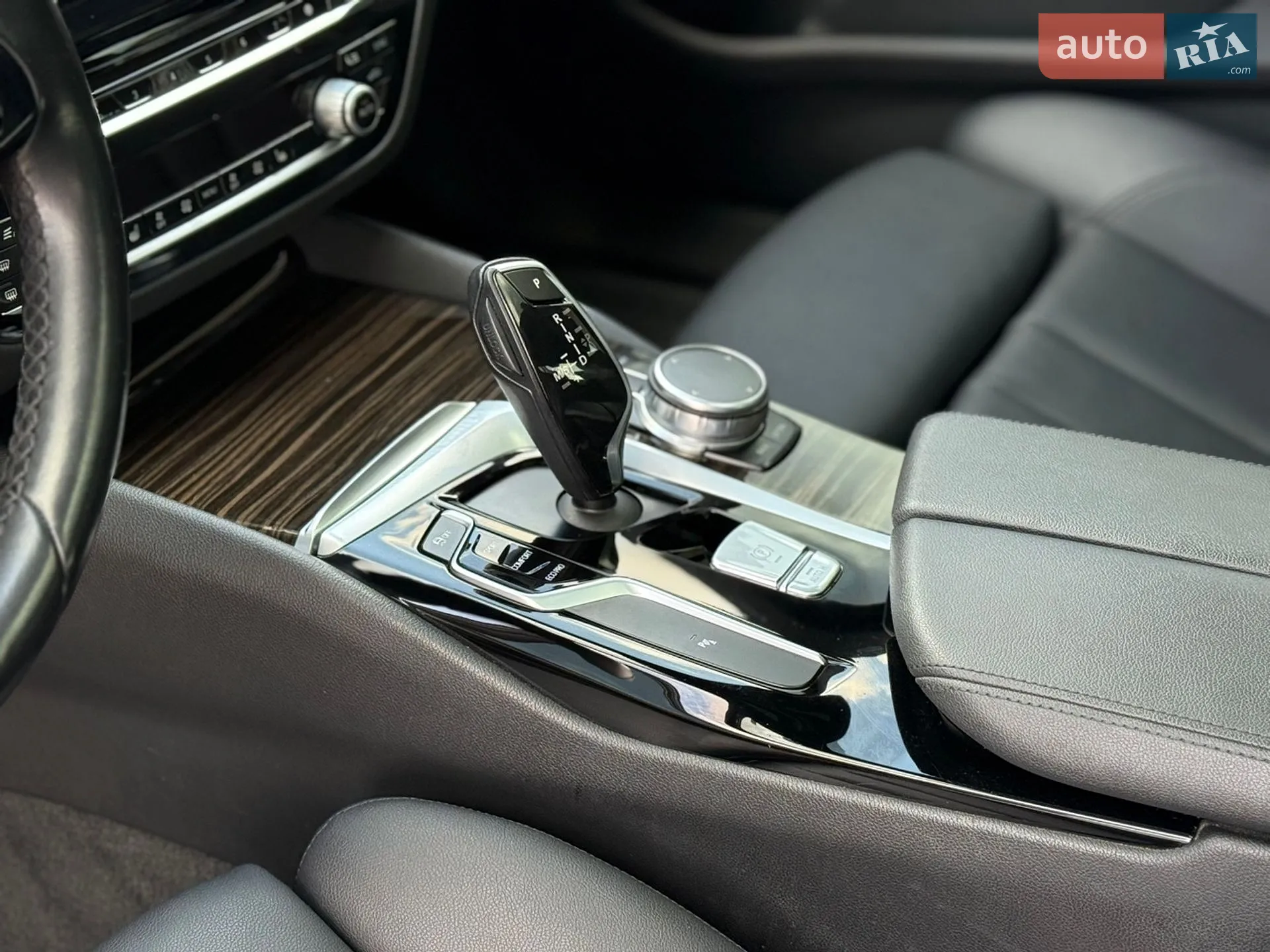2017 BMW 5er - мініатюра 23