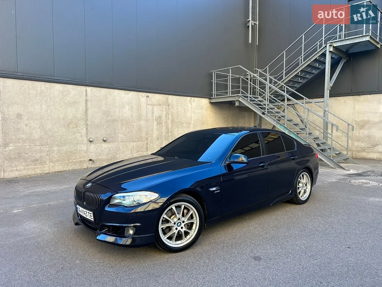 2016 Lexus IS - мініатюра 16