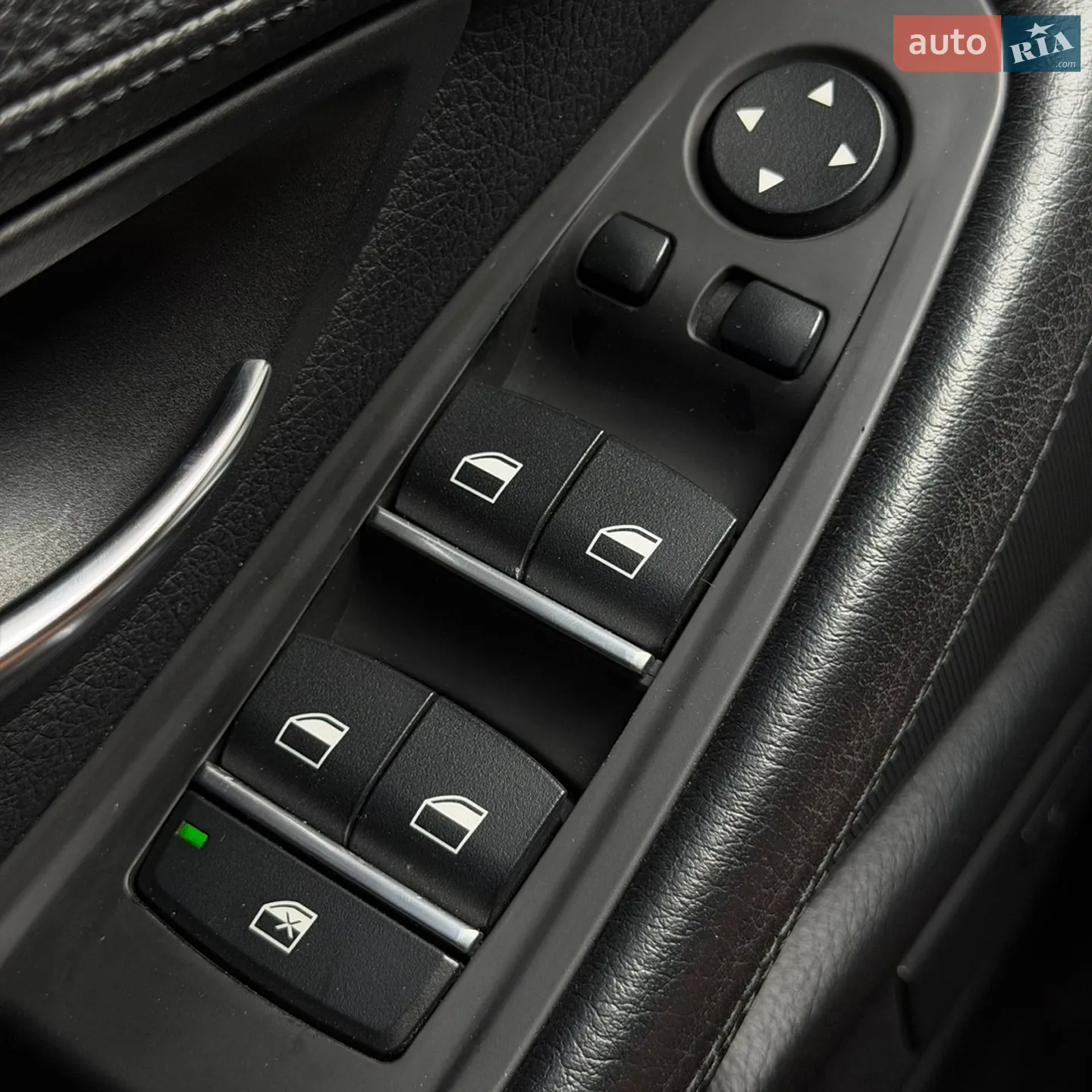 2012 BMW 5er - мініатюра 23