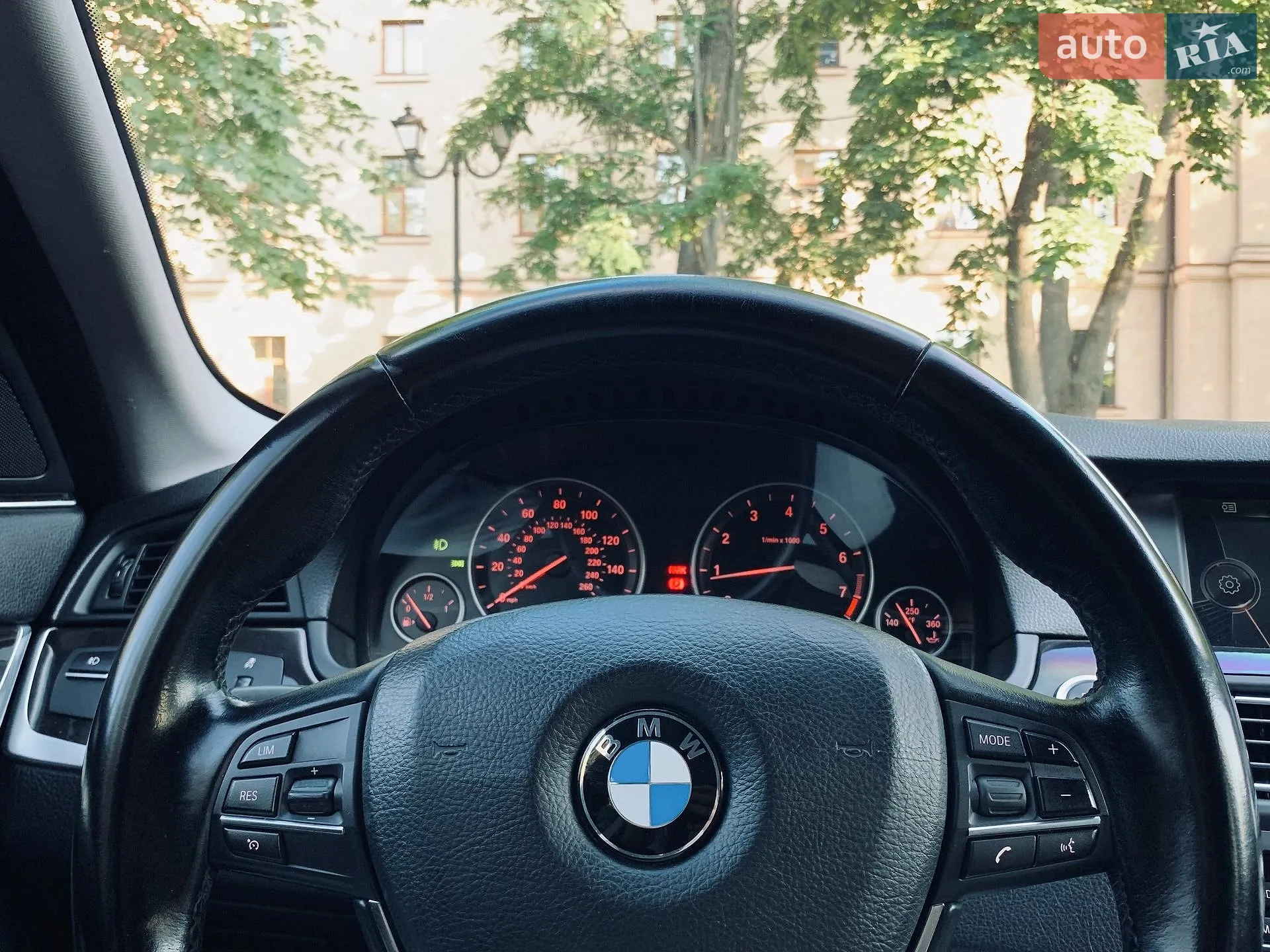 2012 BMW 5er - мініатюра 29