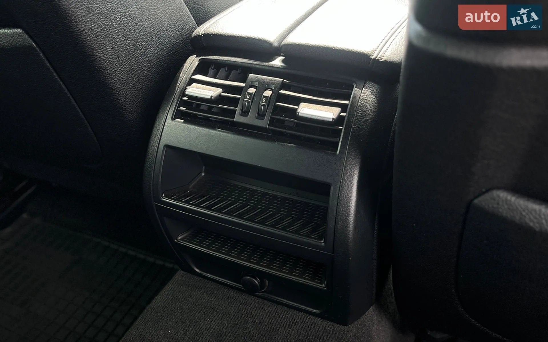 2013 BMW 5er - мініатюра 27