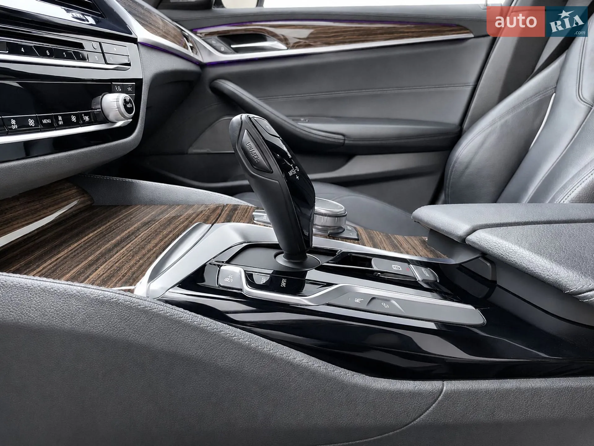 2017 BMW 5er - мініатюра 13