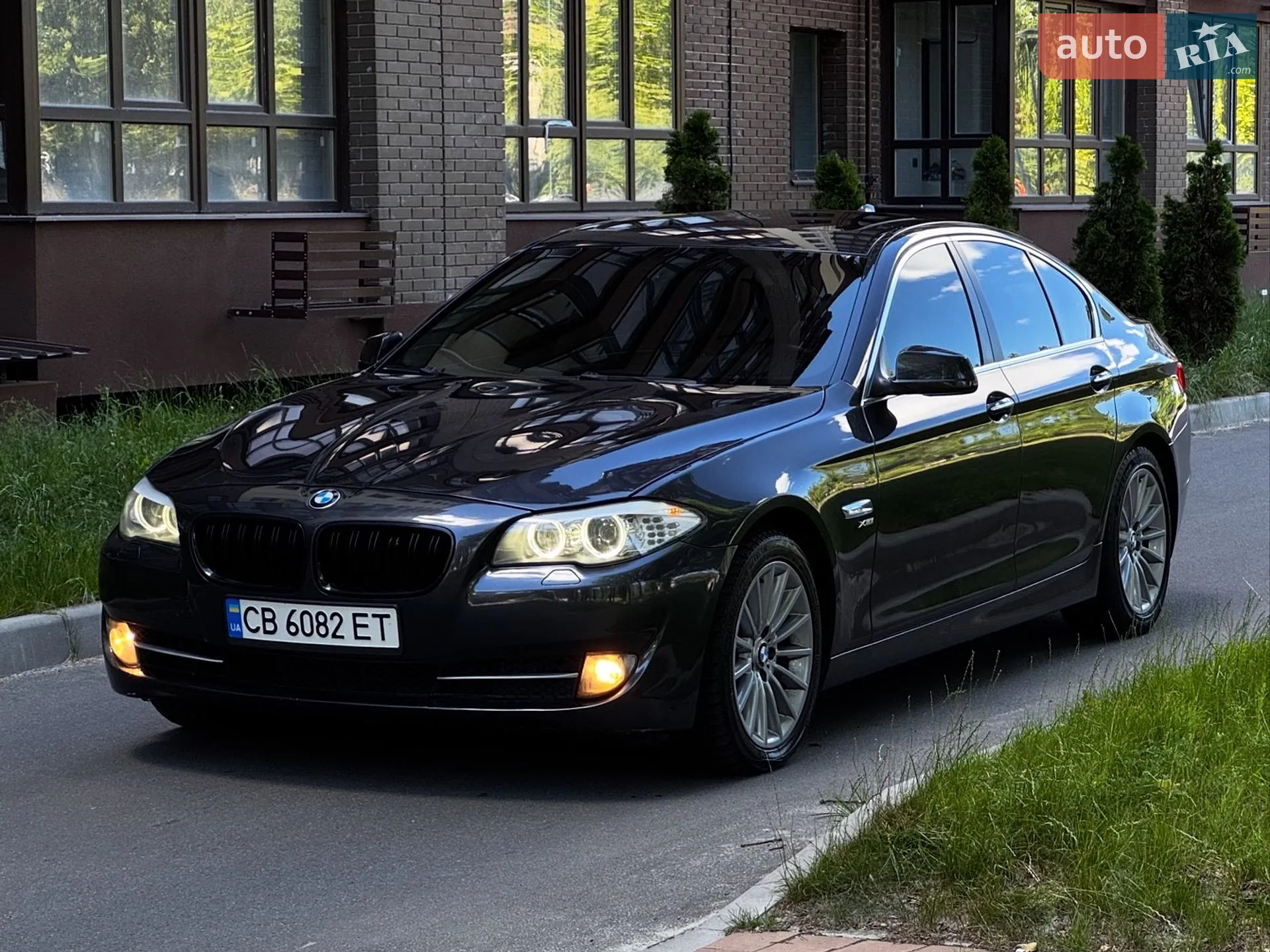 BMW 5 Series 2011 VIN WBAFU7C50BC871848 фото оголошення 3 з 5