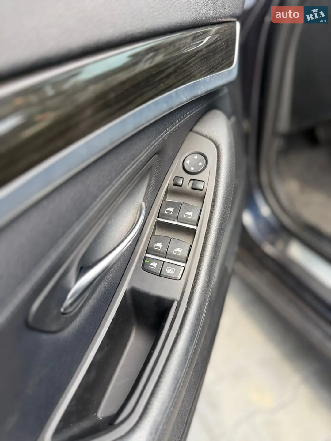 2012 BMW 5er - мініатюра 11