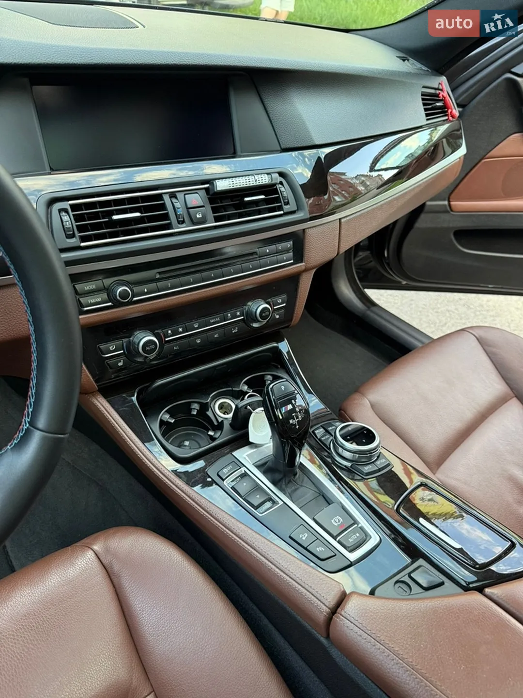 2012 BMW 5er - мініатюра 10