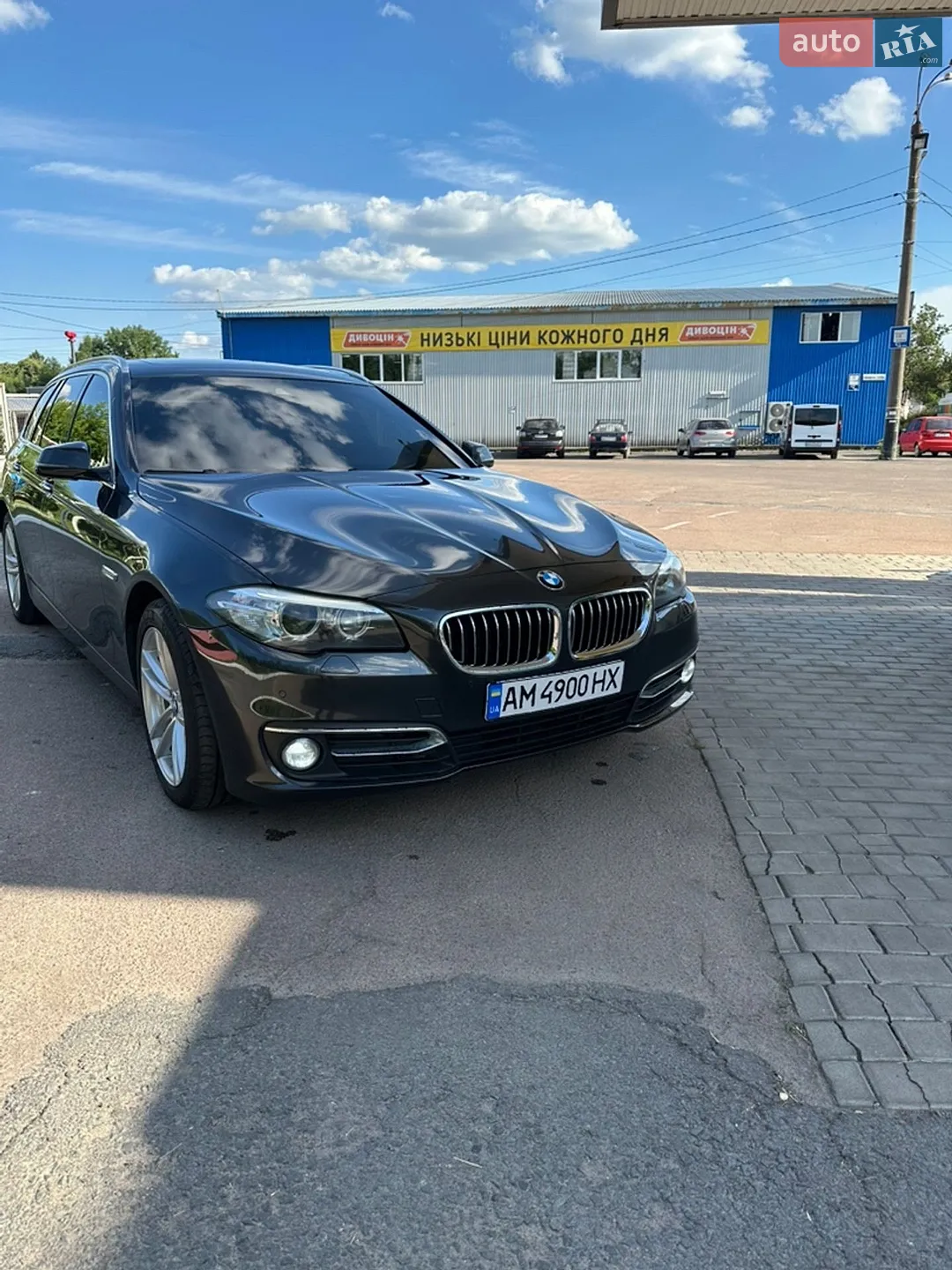BMW 5 Series 2015 VIN WBA5K31030GN99853 фото оголошення 2 з 31