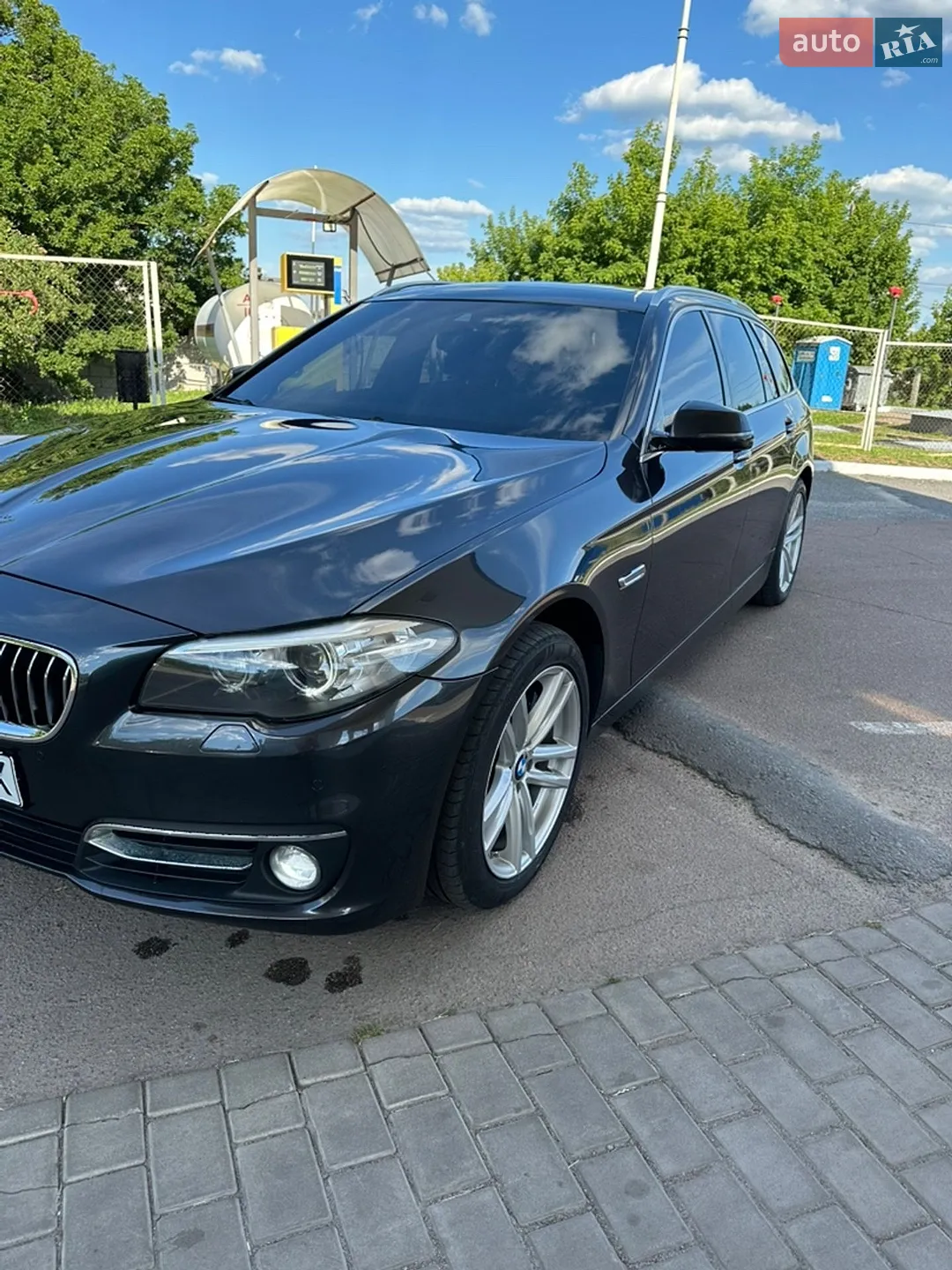 BMW 5 Series 2015 VIN WBA5K31030GN99853 фото оголошення 3 з 31