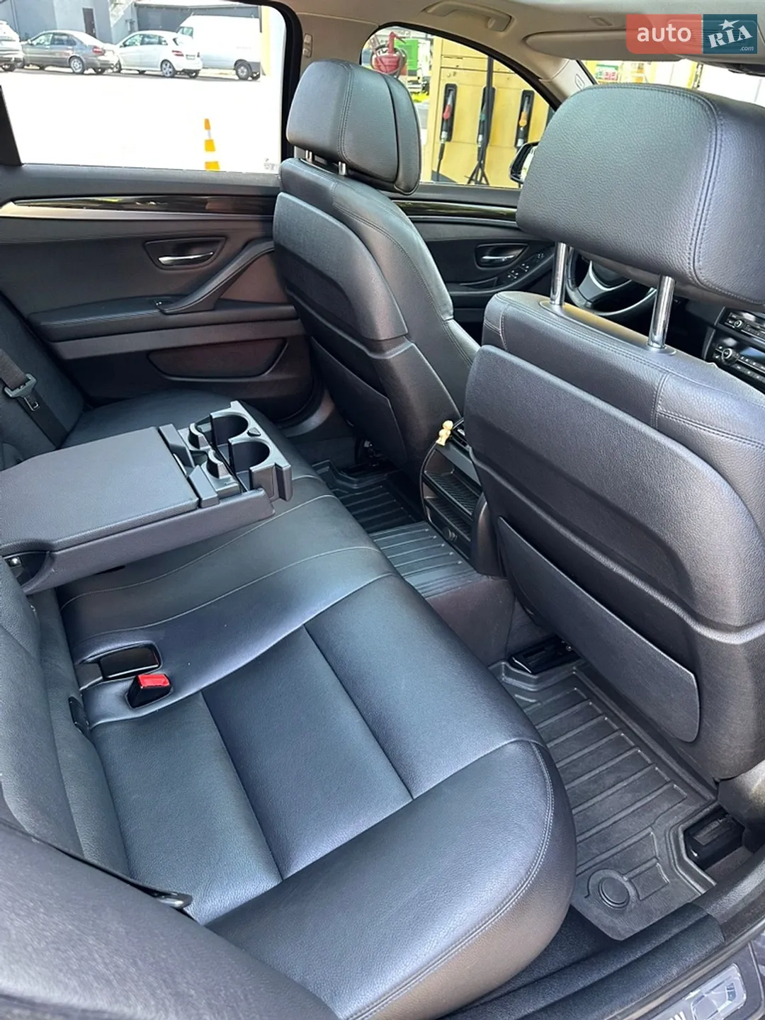 BMW 5 Series 2015 VIN WBA5K31030GN99853 фото оголошення 16 з 31