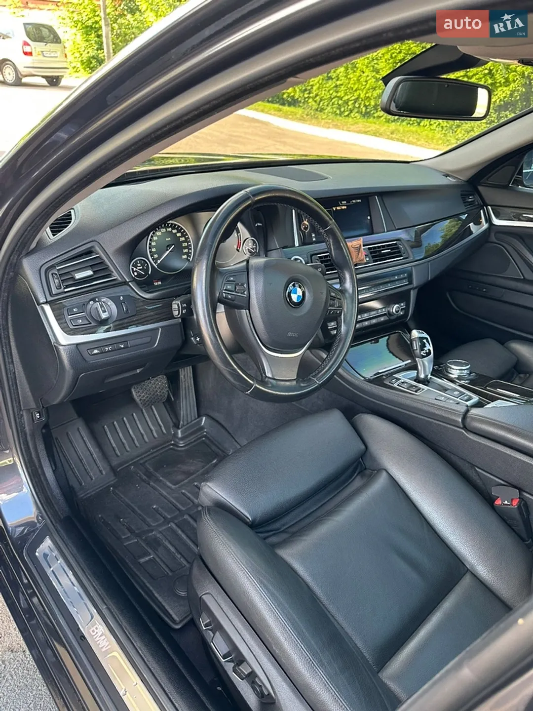 BMW 5 Series 2015 VIN WBA5K31030GN99853 фото оголошення 23 з 31
