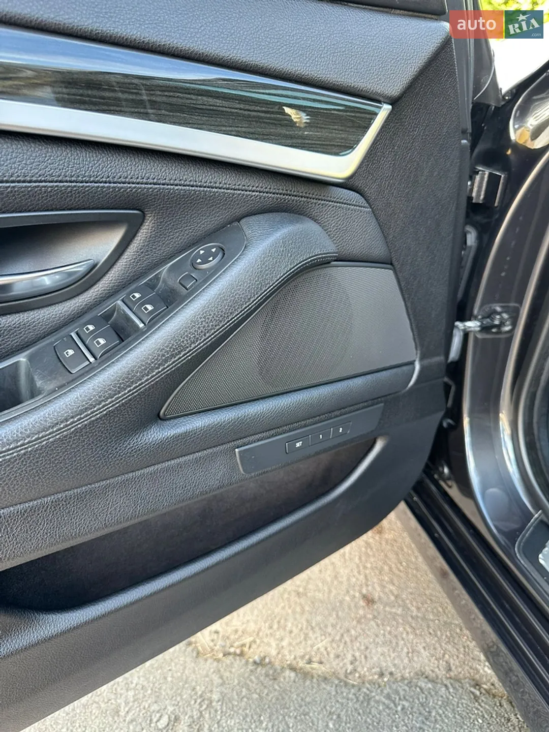 BMW 5 Series 2015 VIN WBA5K31030GN99853 фото оголошення 25 з 31