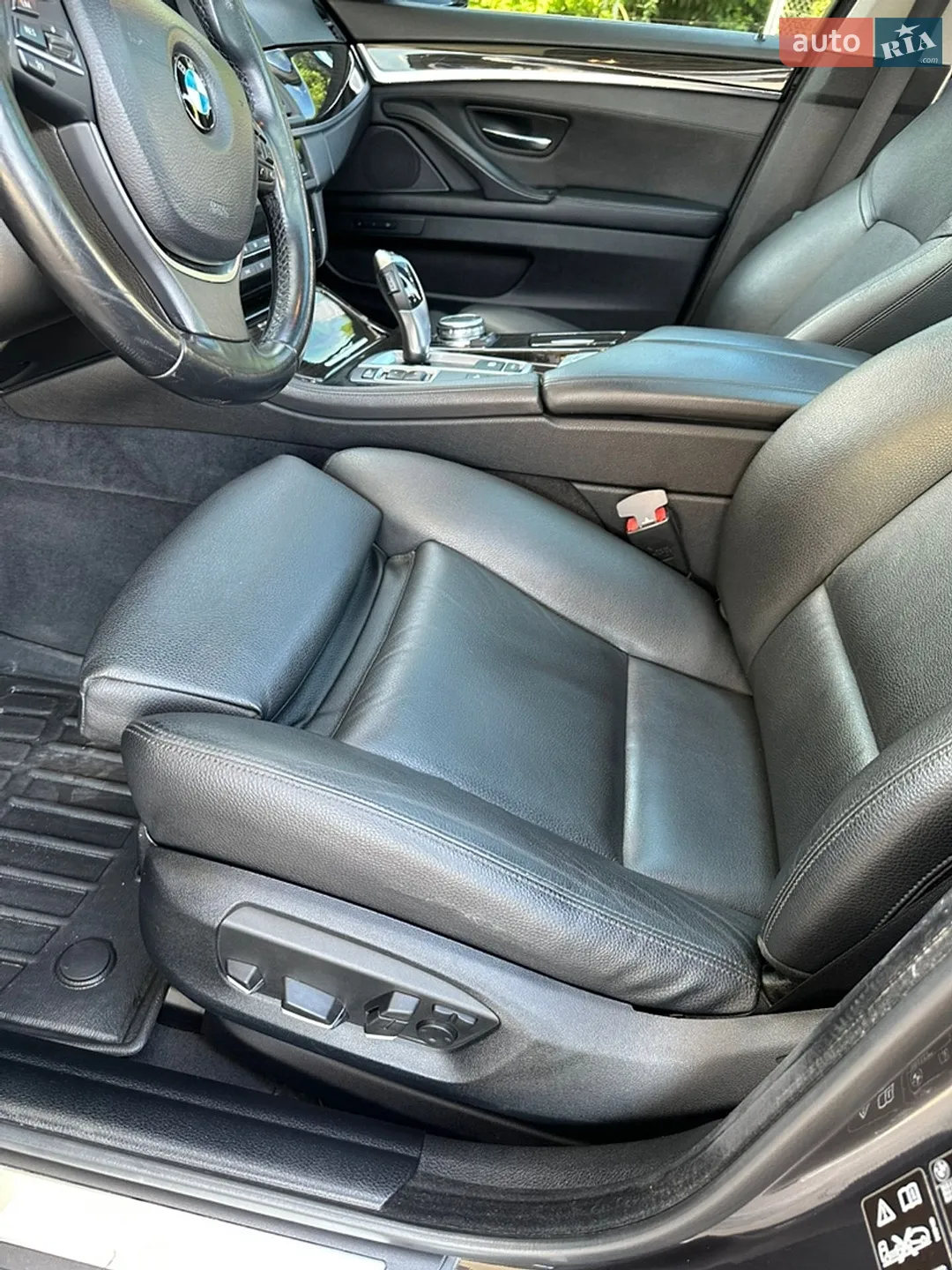 BMW 5 Series 2015 VIN WBA5K31030GN99853 фото оголошення 26 з 31