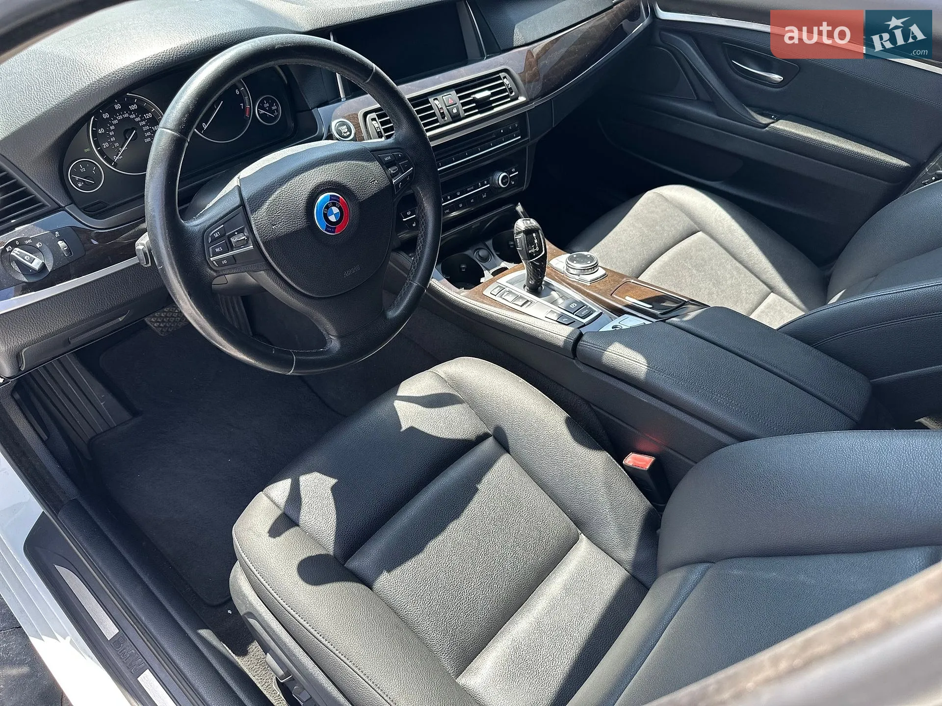 2013 BMW 5er - мініатюра 12