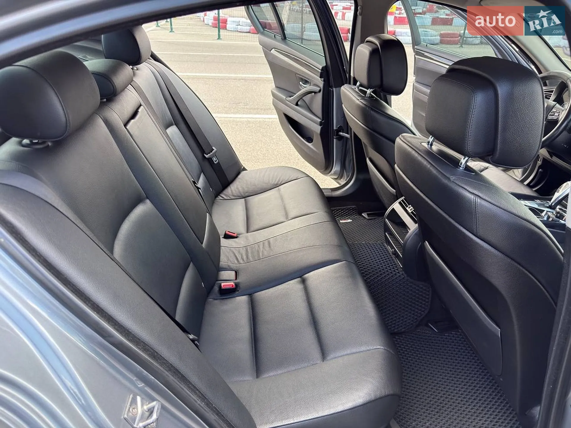 2010 BMW 5er - мініатюра 16