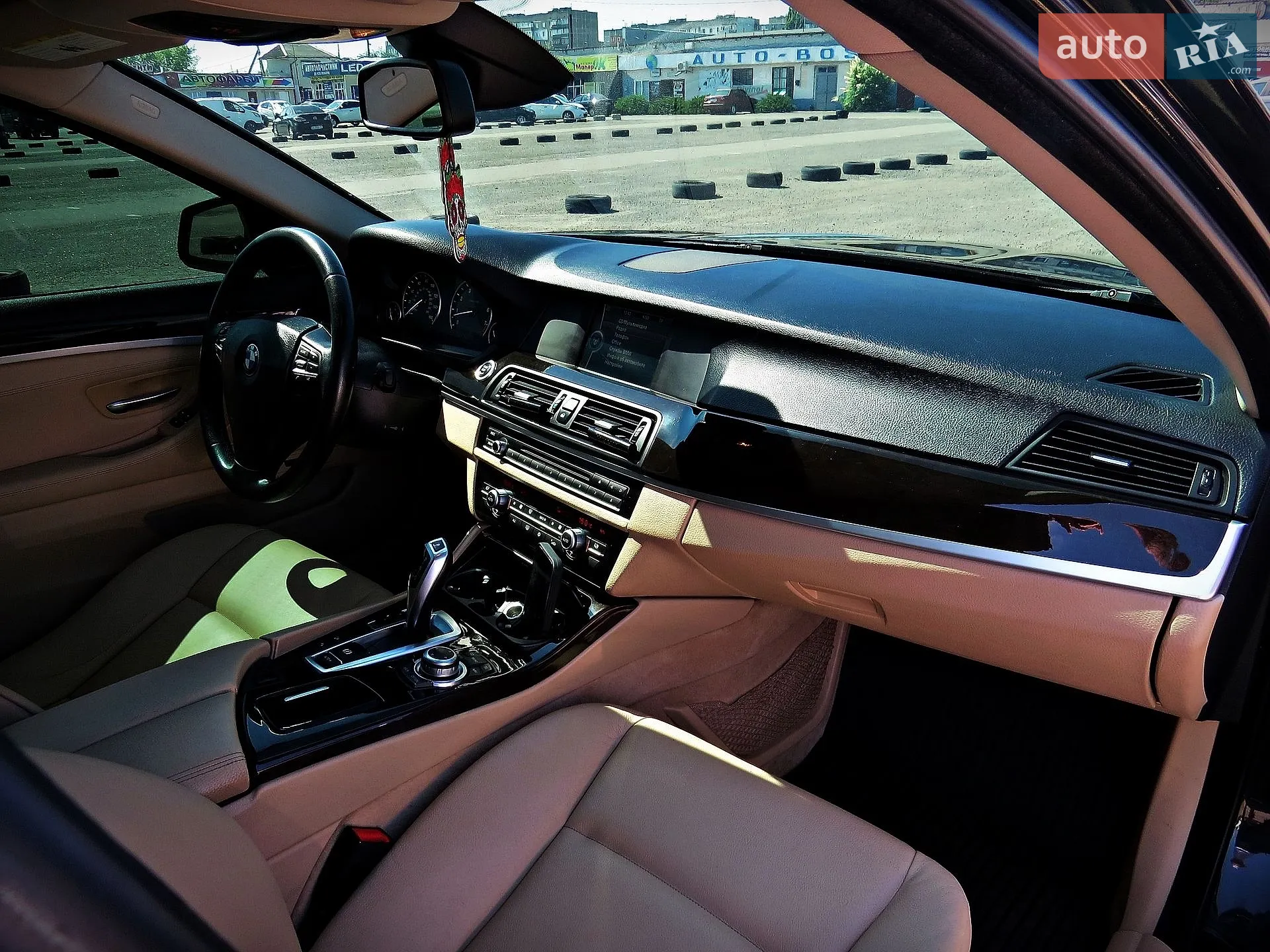 2010 BMW 5er - мініатюра 20