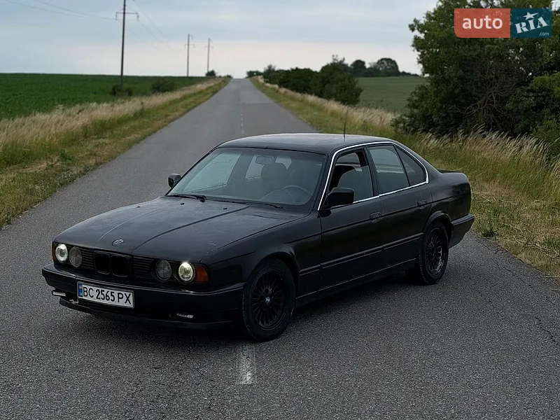 BMW 5 Series 1991 VIN WBAHA51040BA87367 фото оголошення 2 з 46