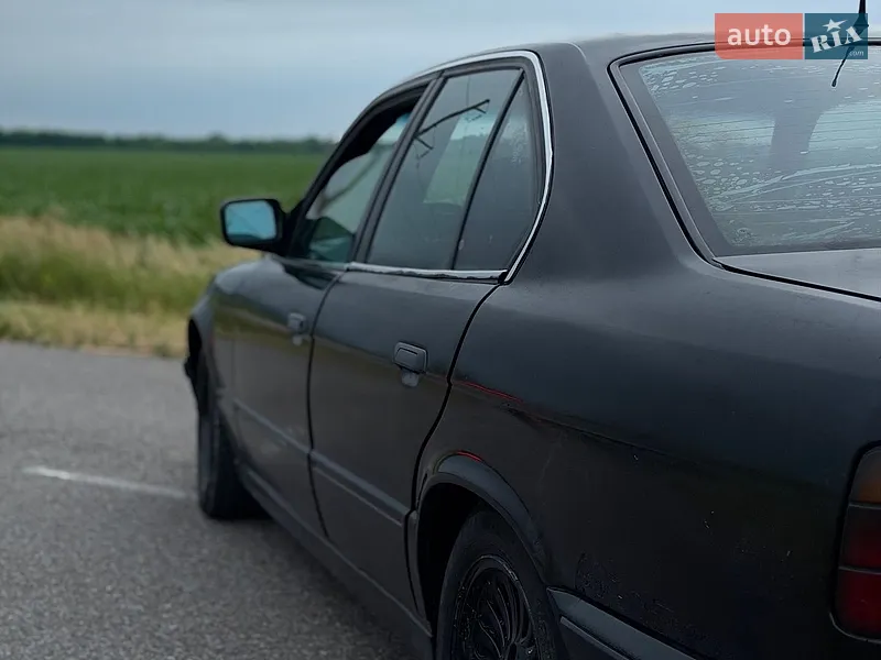 BMW 5 Series 1991 VIN WBAHA51040BA87367 фото оголошення 3 з 46