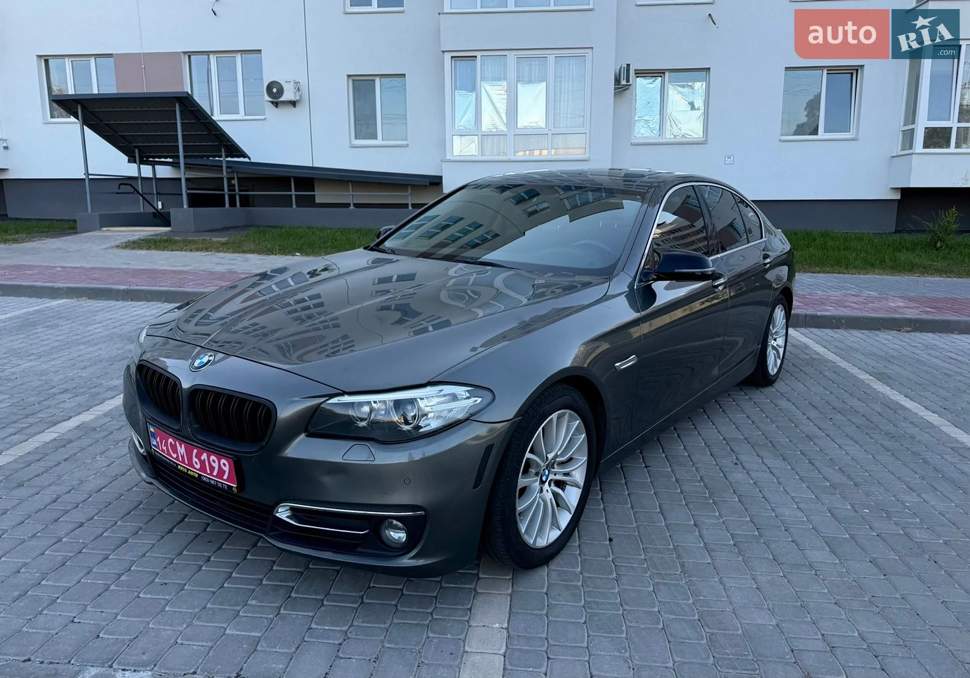 2014 BMW 5er - мініатюра 2