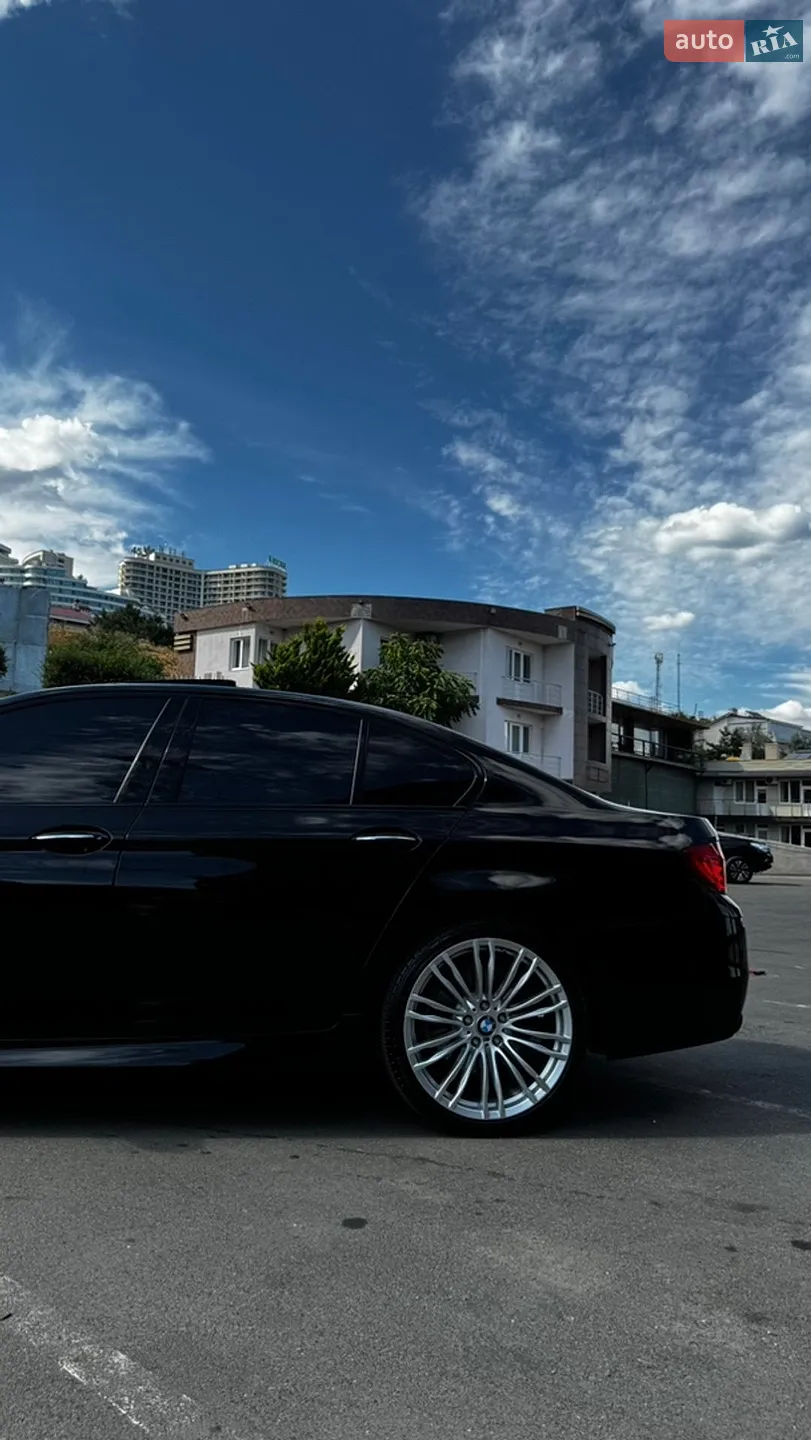 2012 BMW 5er - мініатюра 2