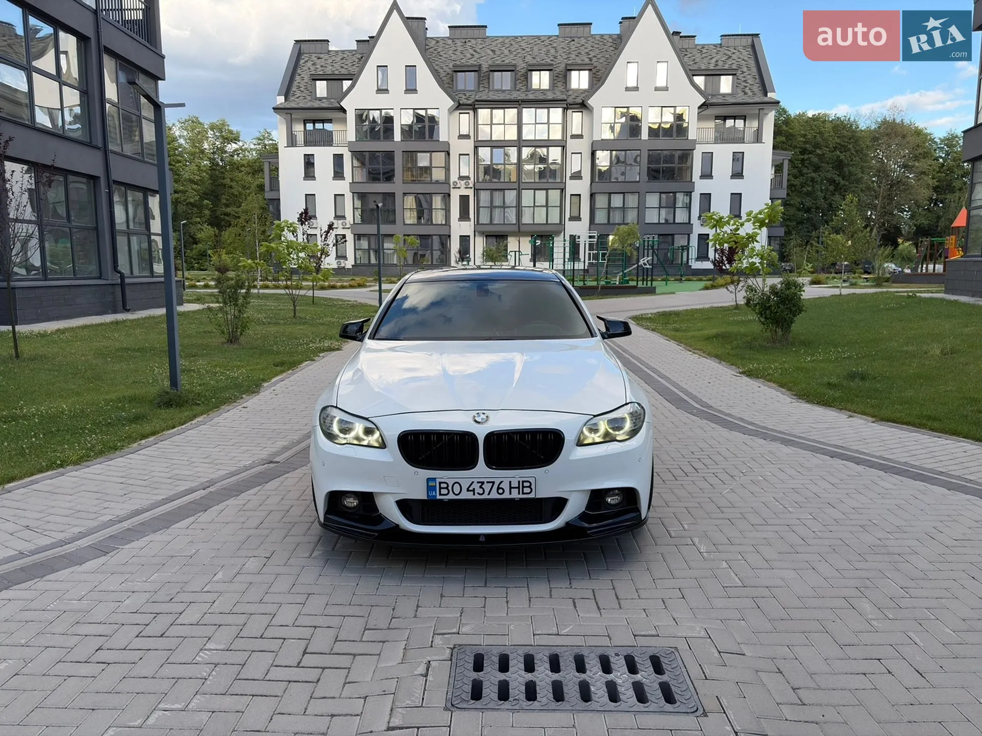 2011 BMW 5er - мініатюра 3
