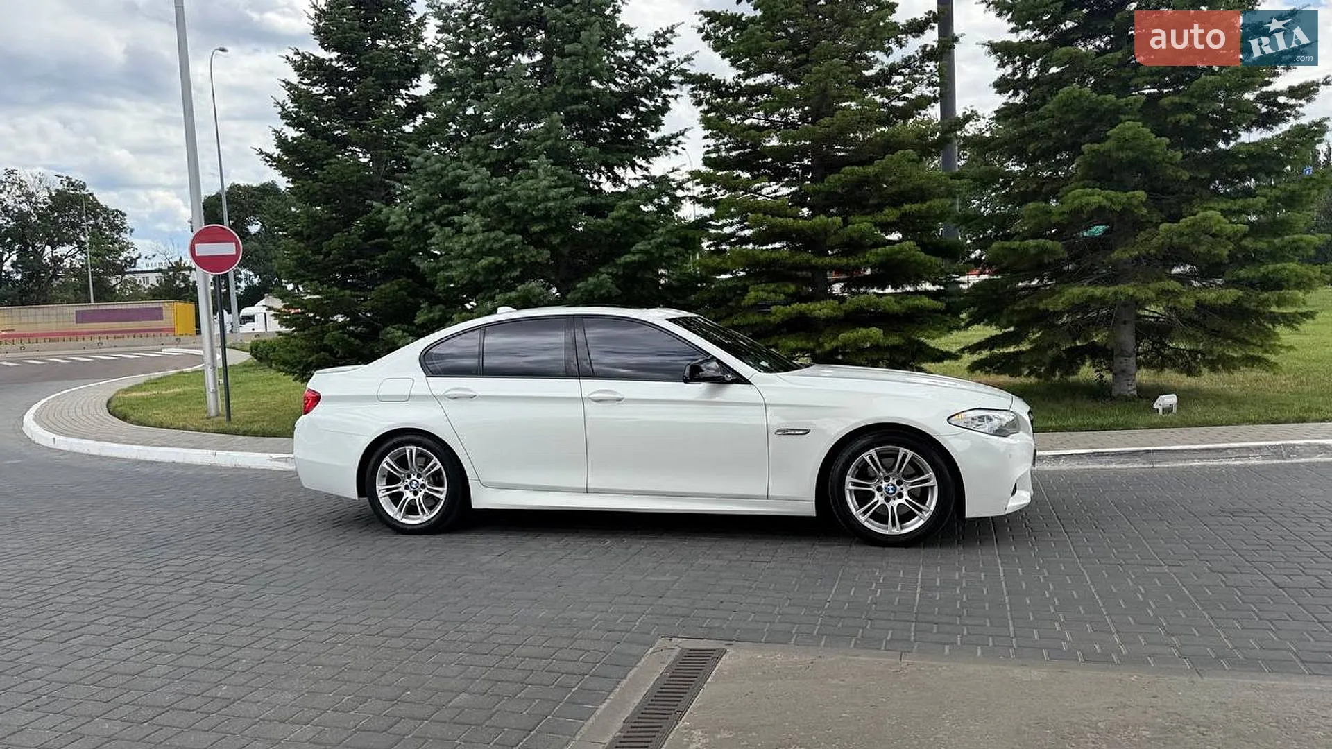 2011 BMW 5er - мініатюра 3