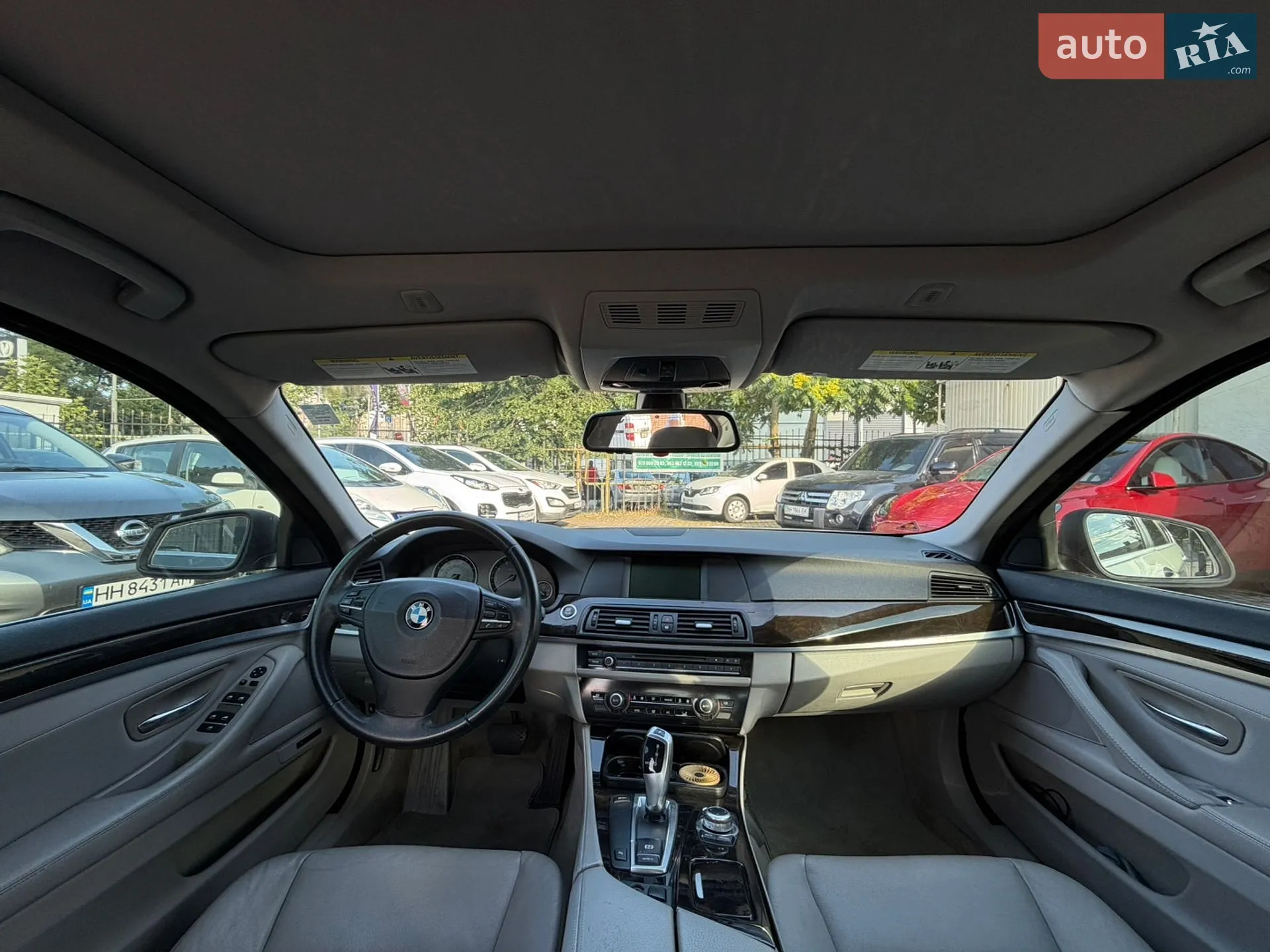 2010 BMW 5er - мініатюра 11