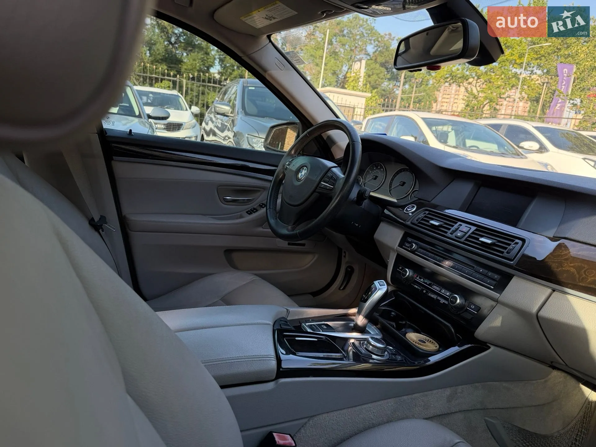 2010 BMW 5er - мініатюра 16