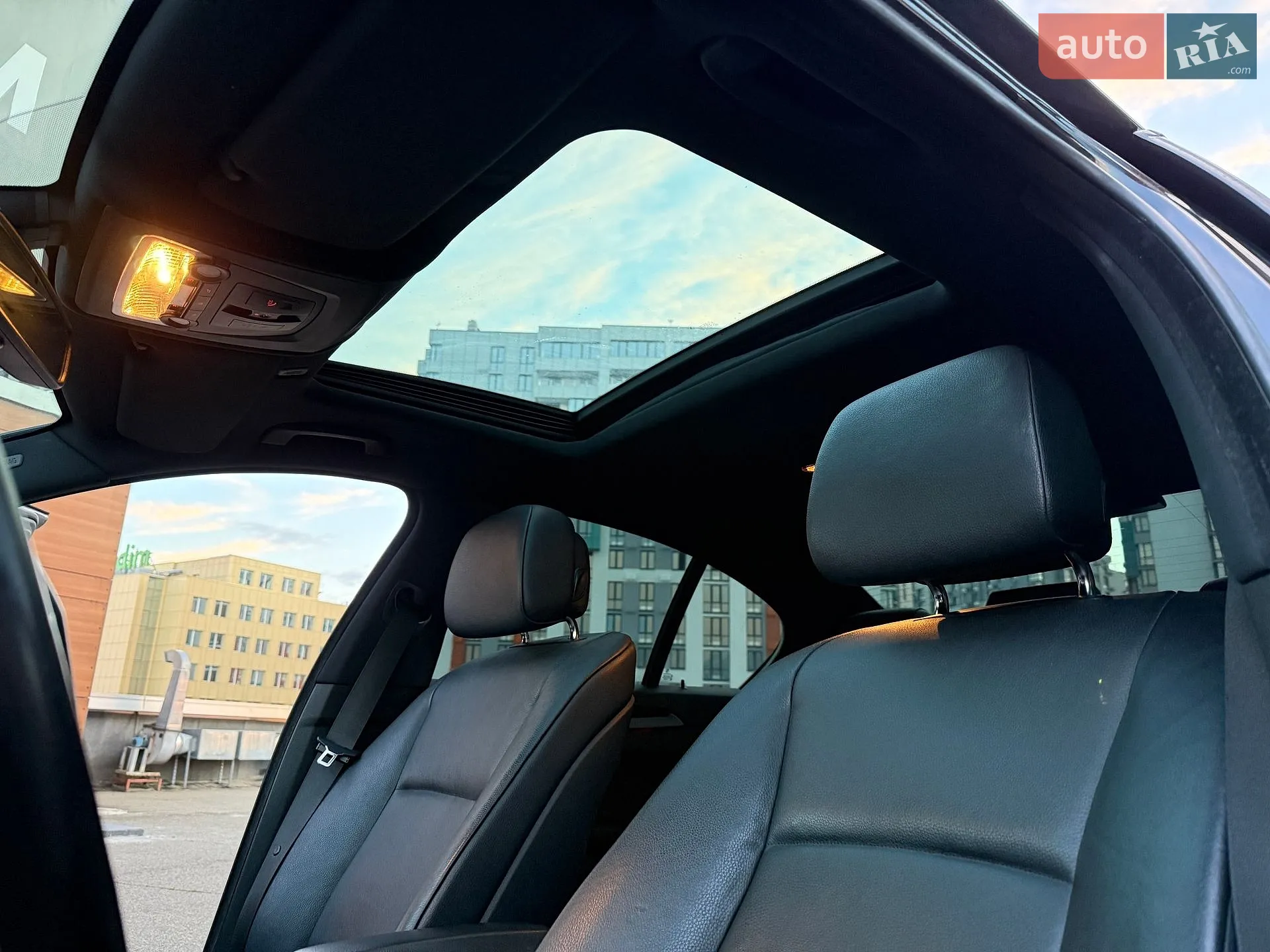 2011 BMW 5er - мініатюра 9