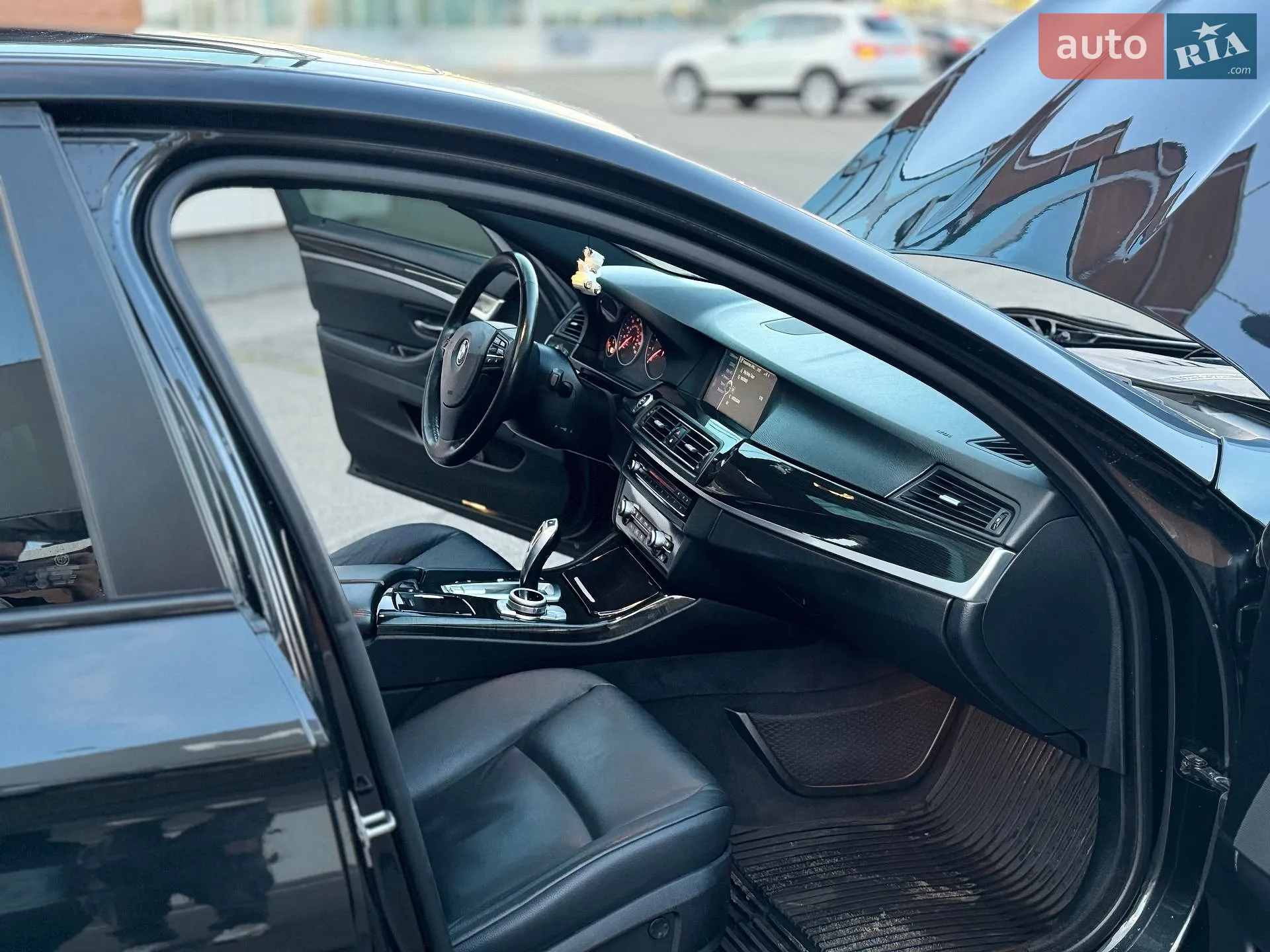2011 BMW 5er - мініатюра 21
