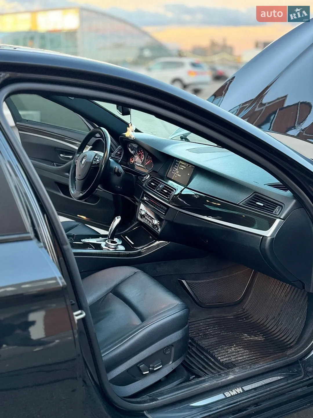 2011 BMW 5er - мініатюра 23