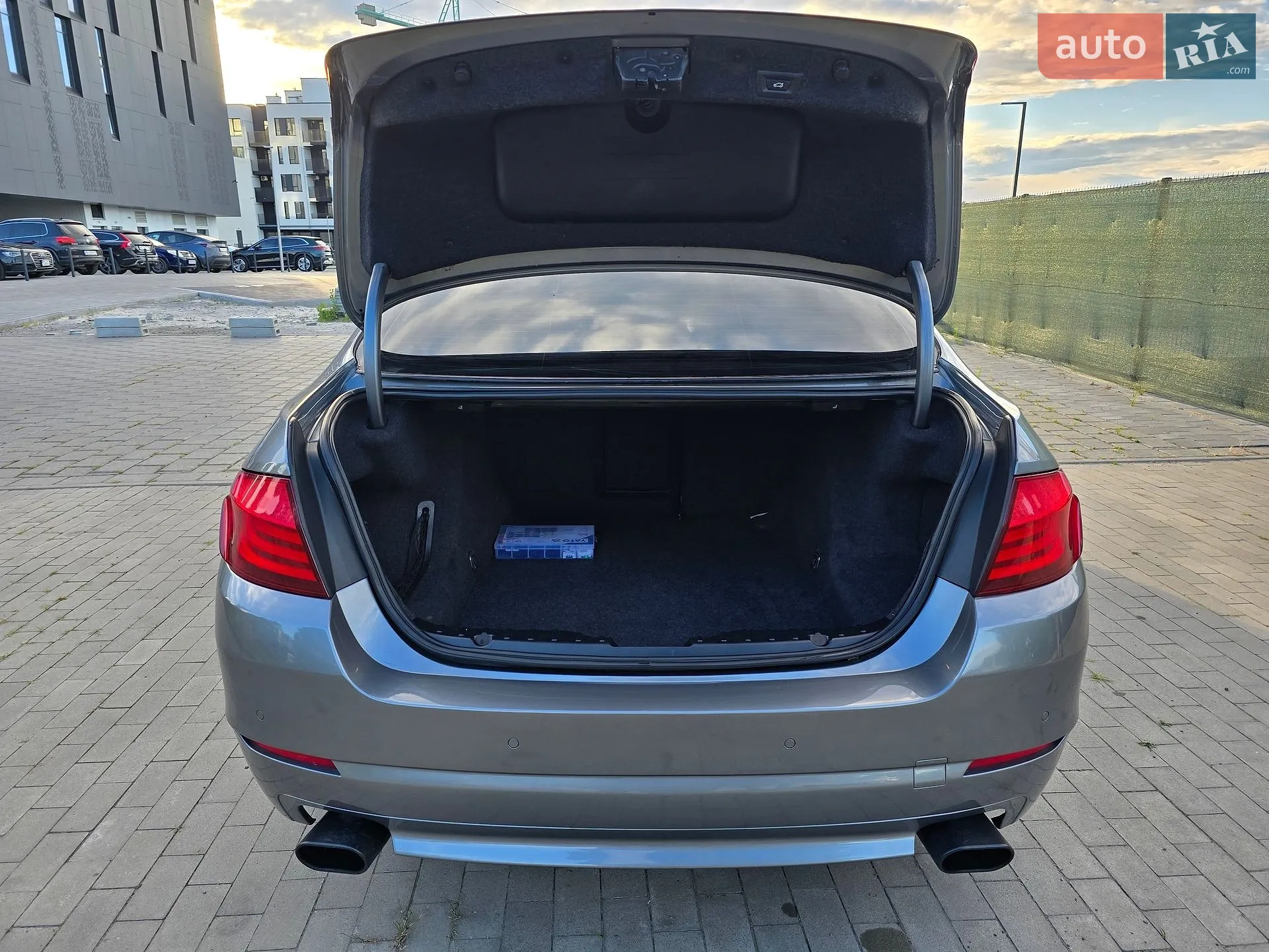 2010 BMW 5er - мініатюра 16