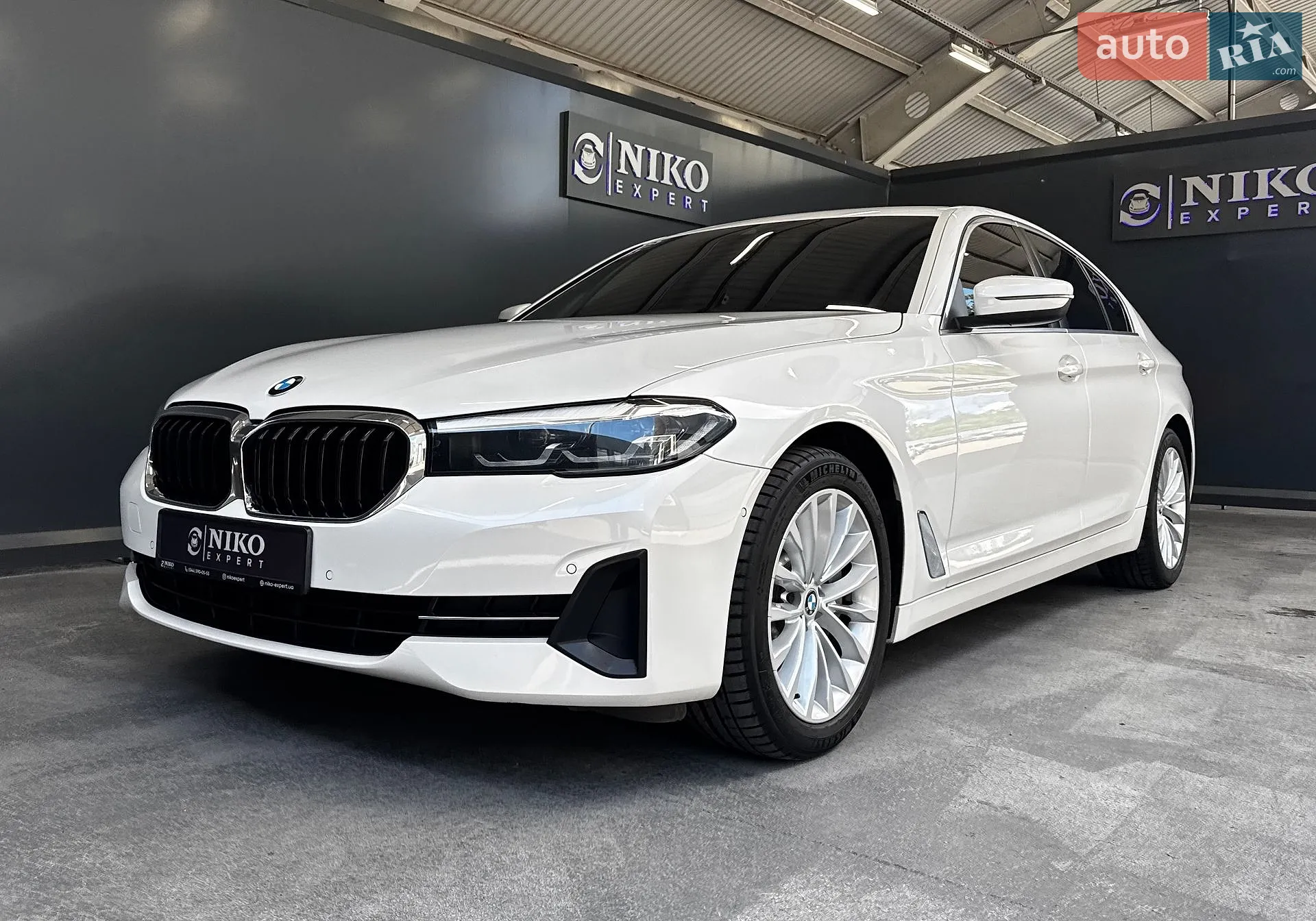 2021 BMW 5er - мініатюра 2