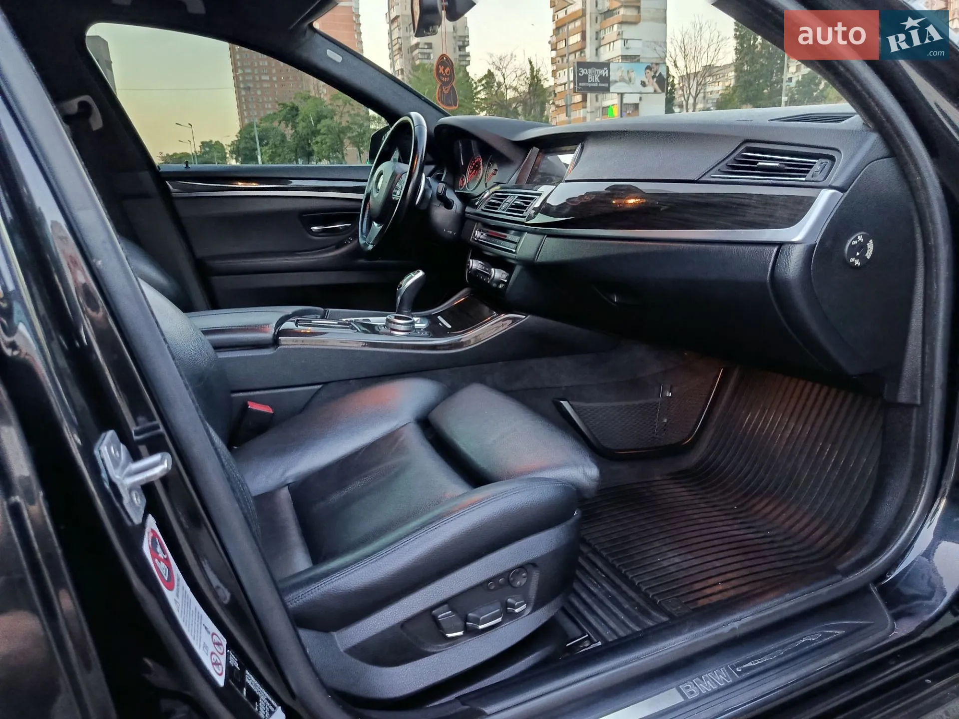 2012 BMW 5er - мініатюра 23