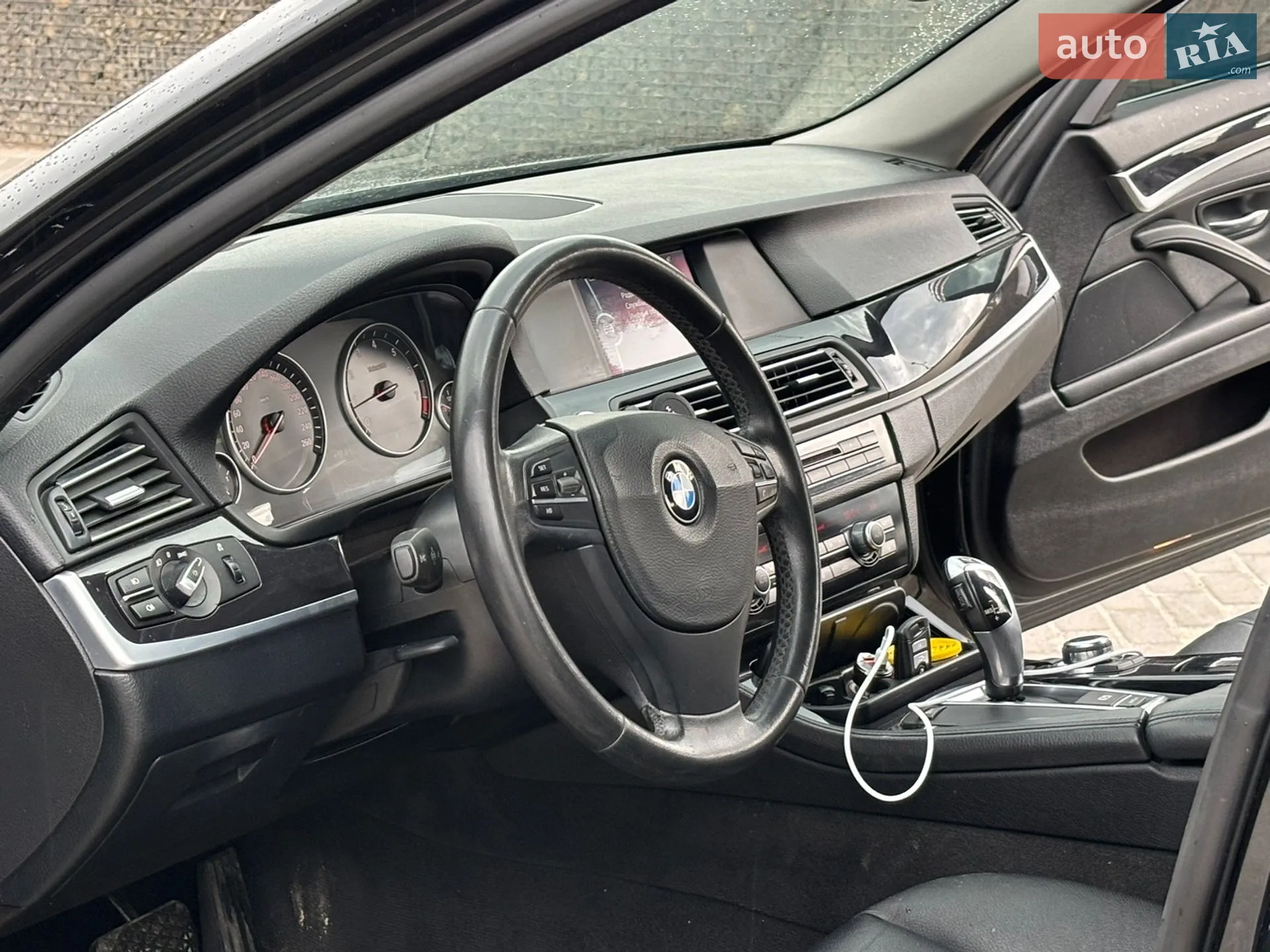 2011 BMW 5er - мініатюра 11