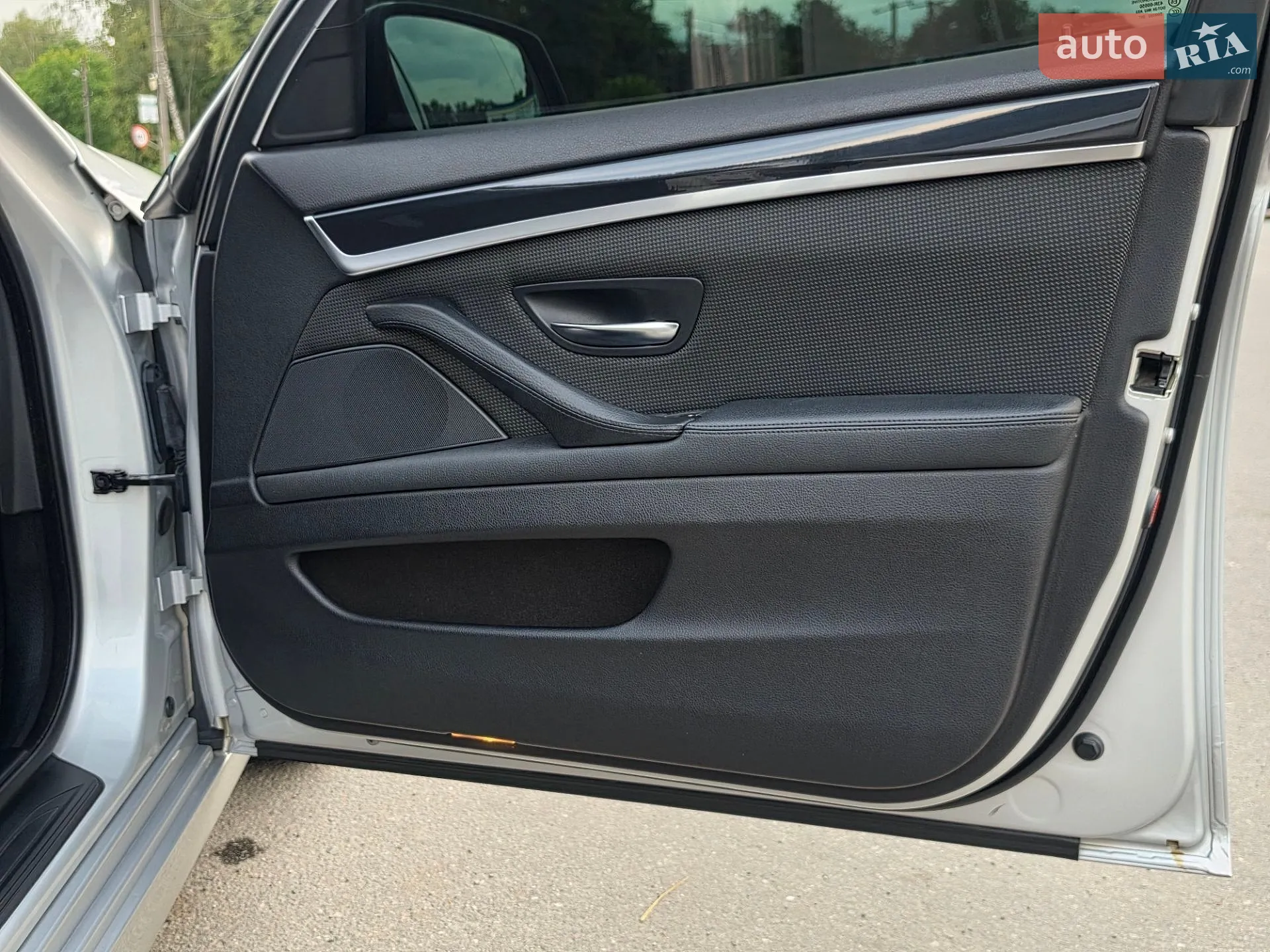 2010 BMW 5er - мініатюра 23