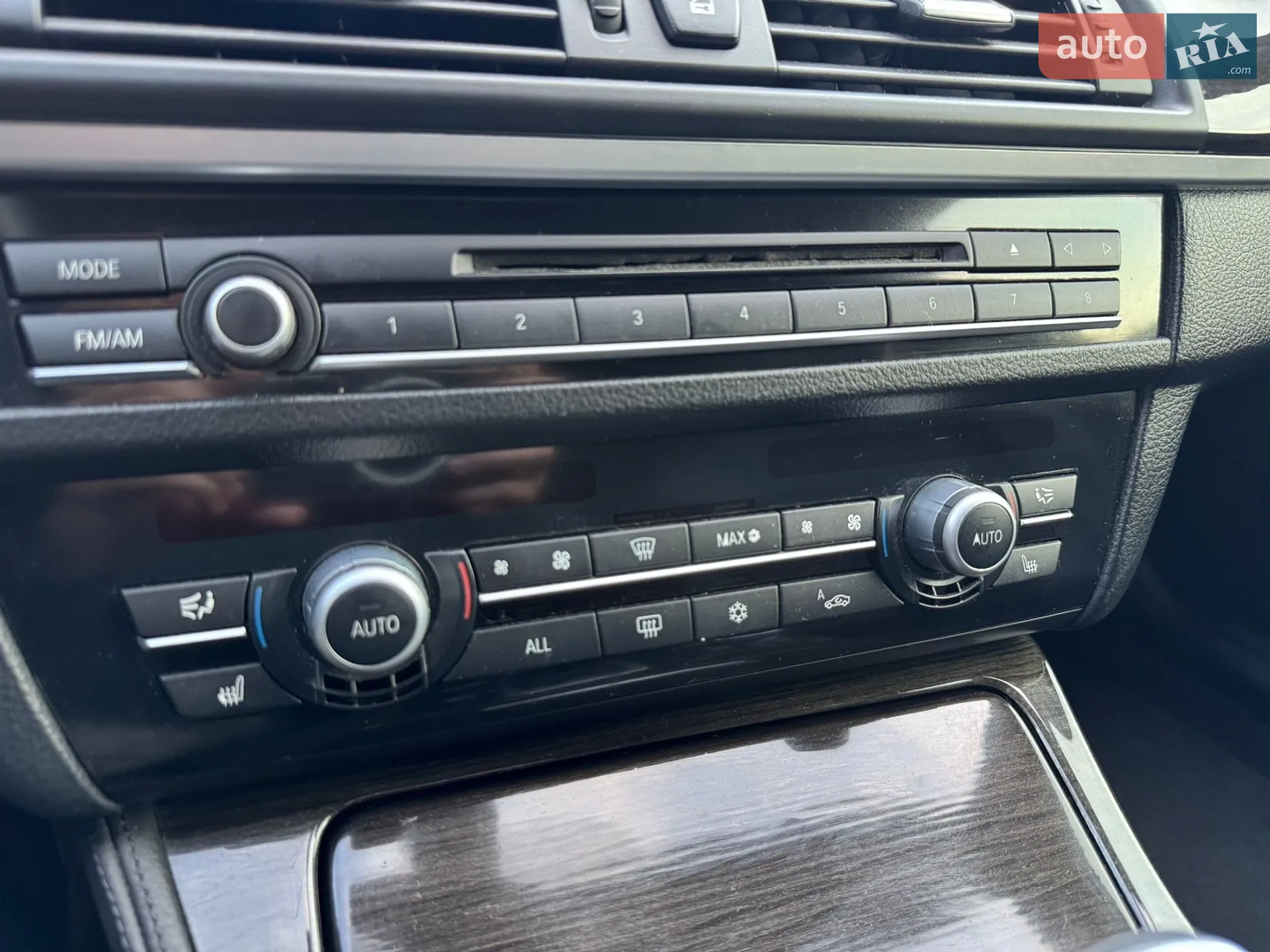 2012 BMW 5er - мініатюра 39