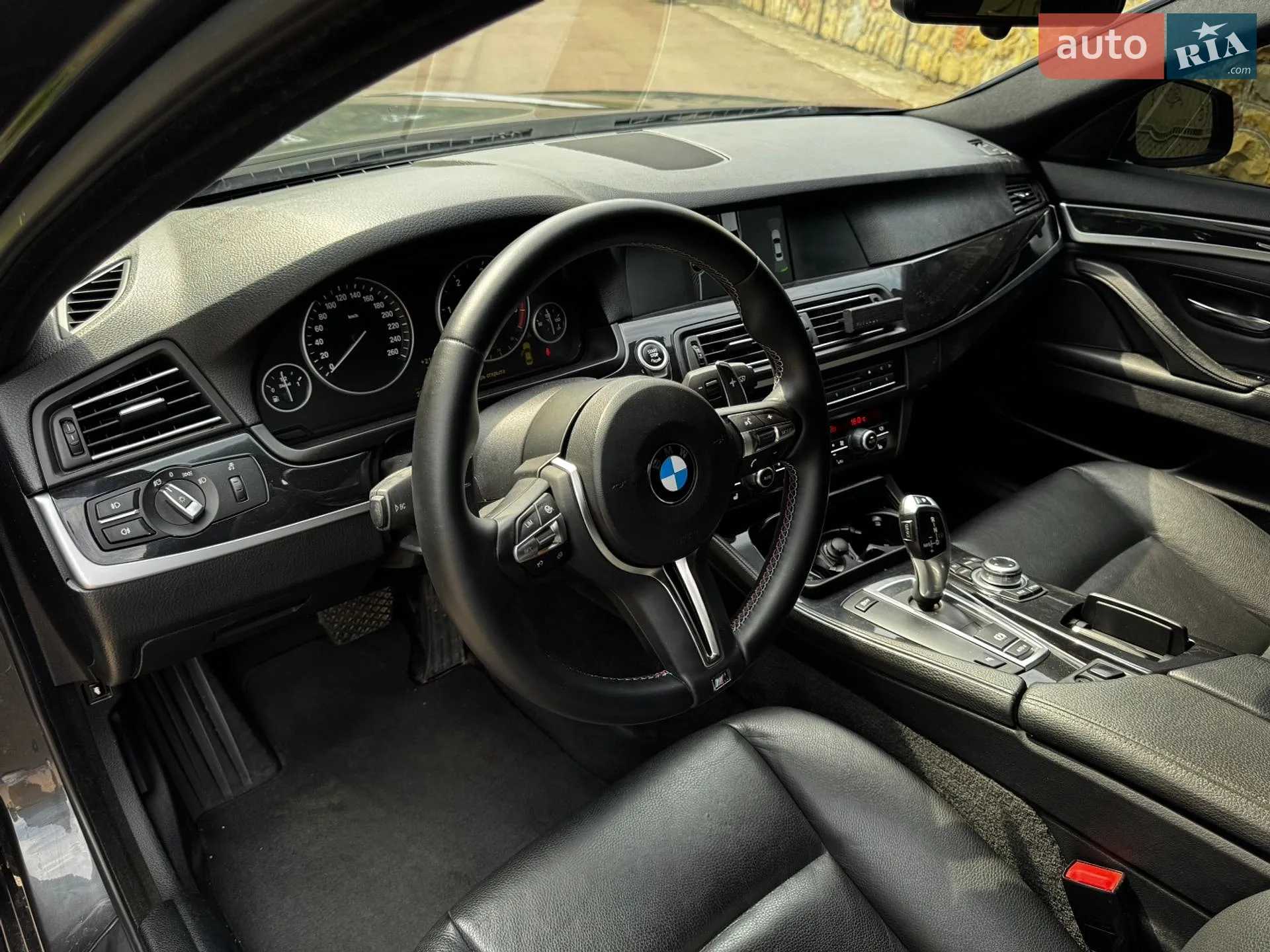 2010 BMW 5er - мініатюра 9