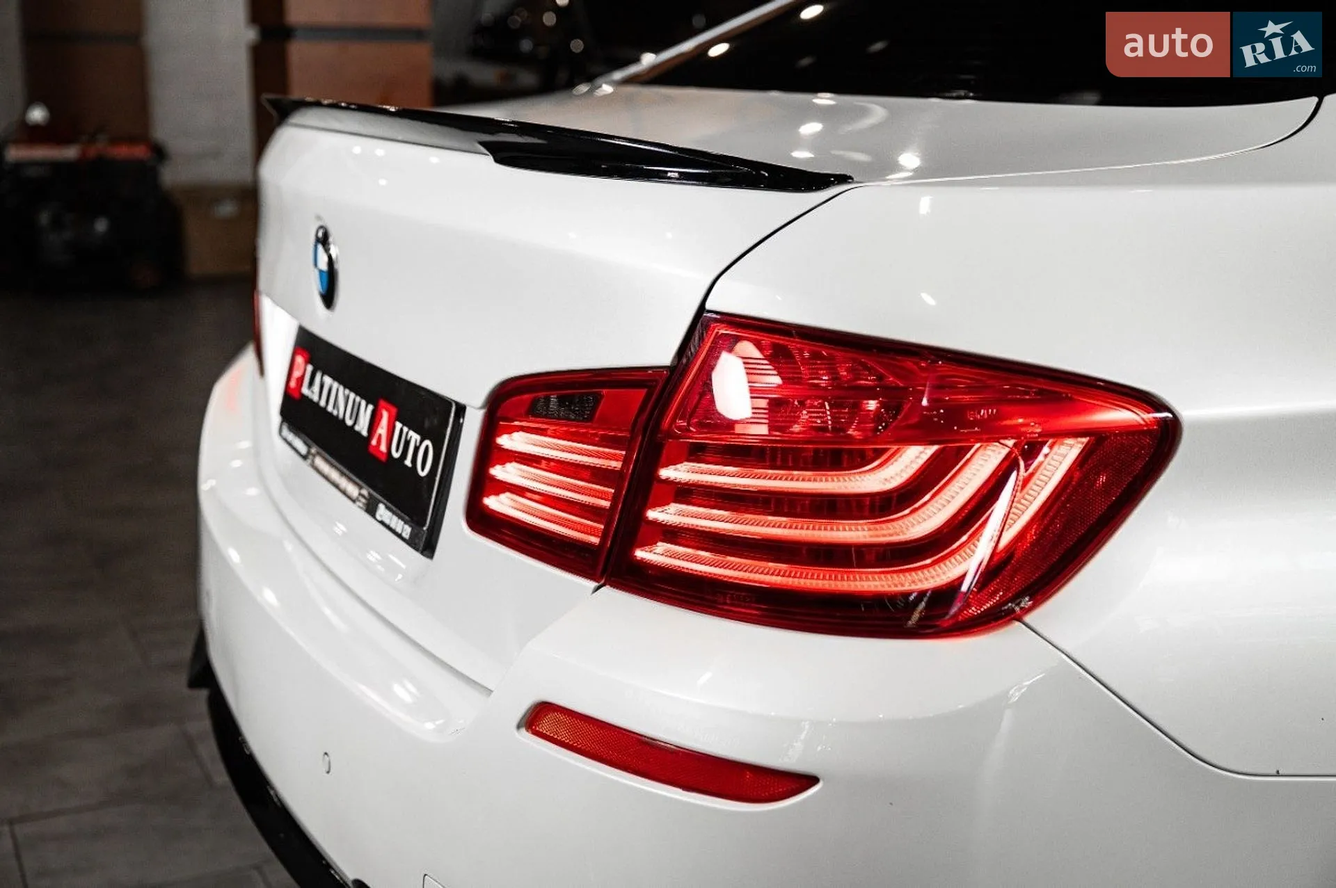 2016 BMW 5er - мініатюра 16
