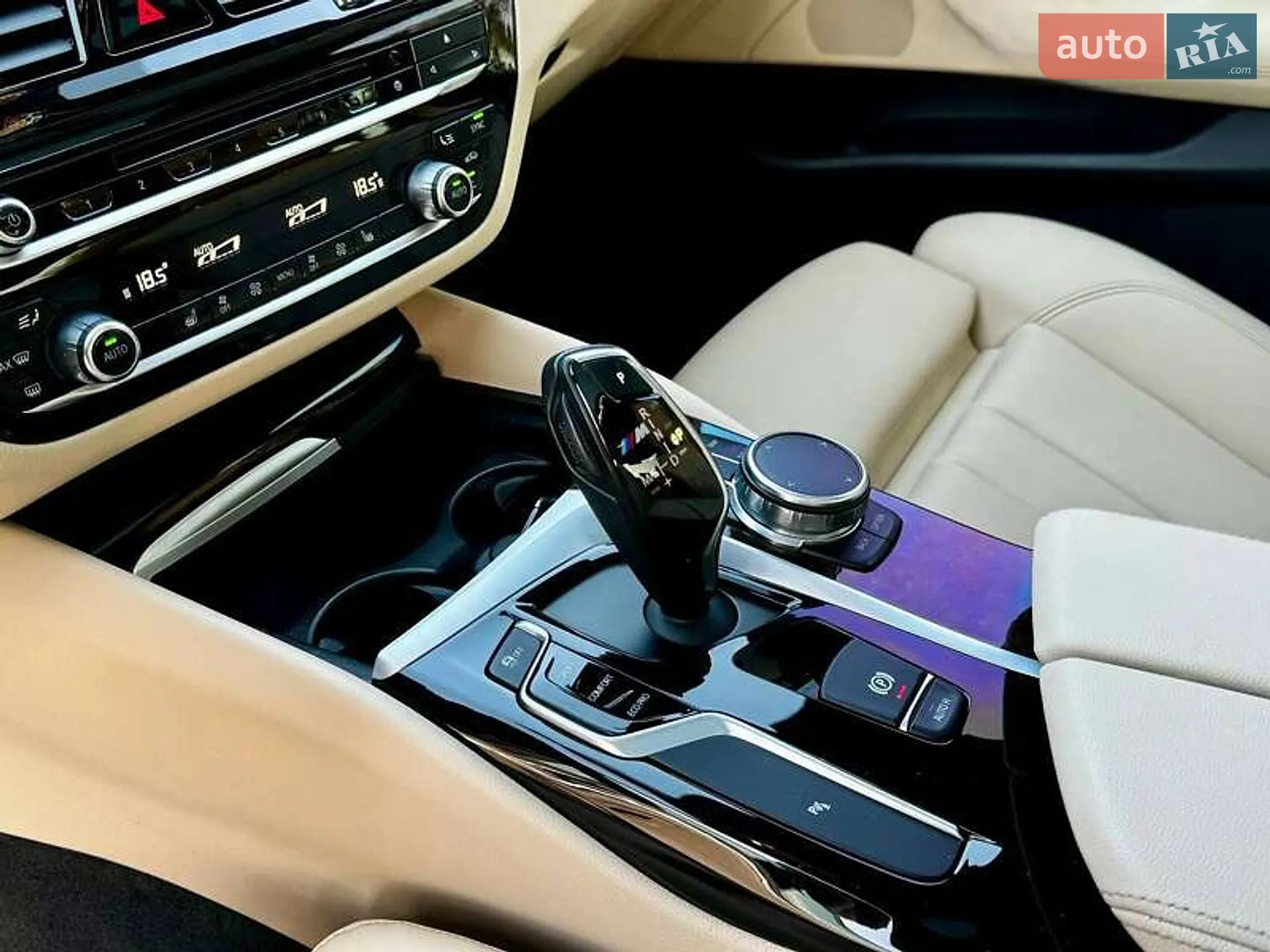 2017 BMW 5er - мініатюра 31