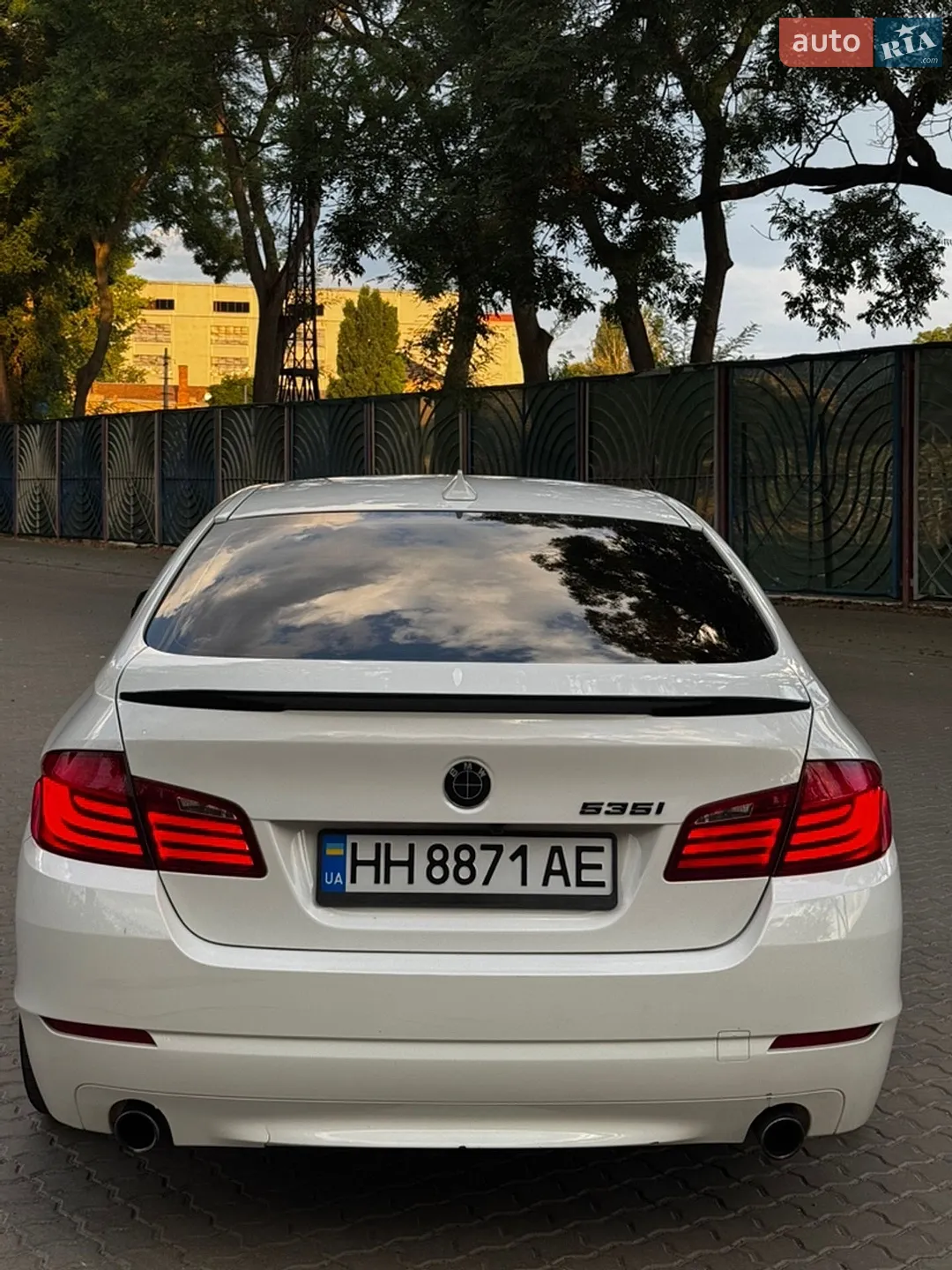 2010 BMW 5er - мініатюра 5