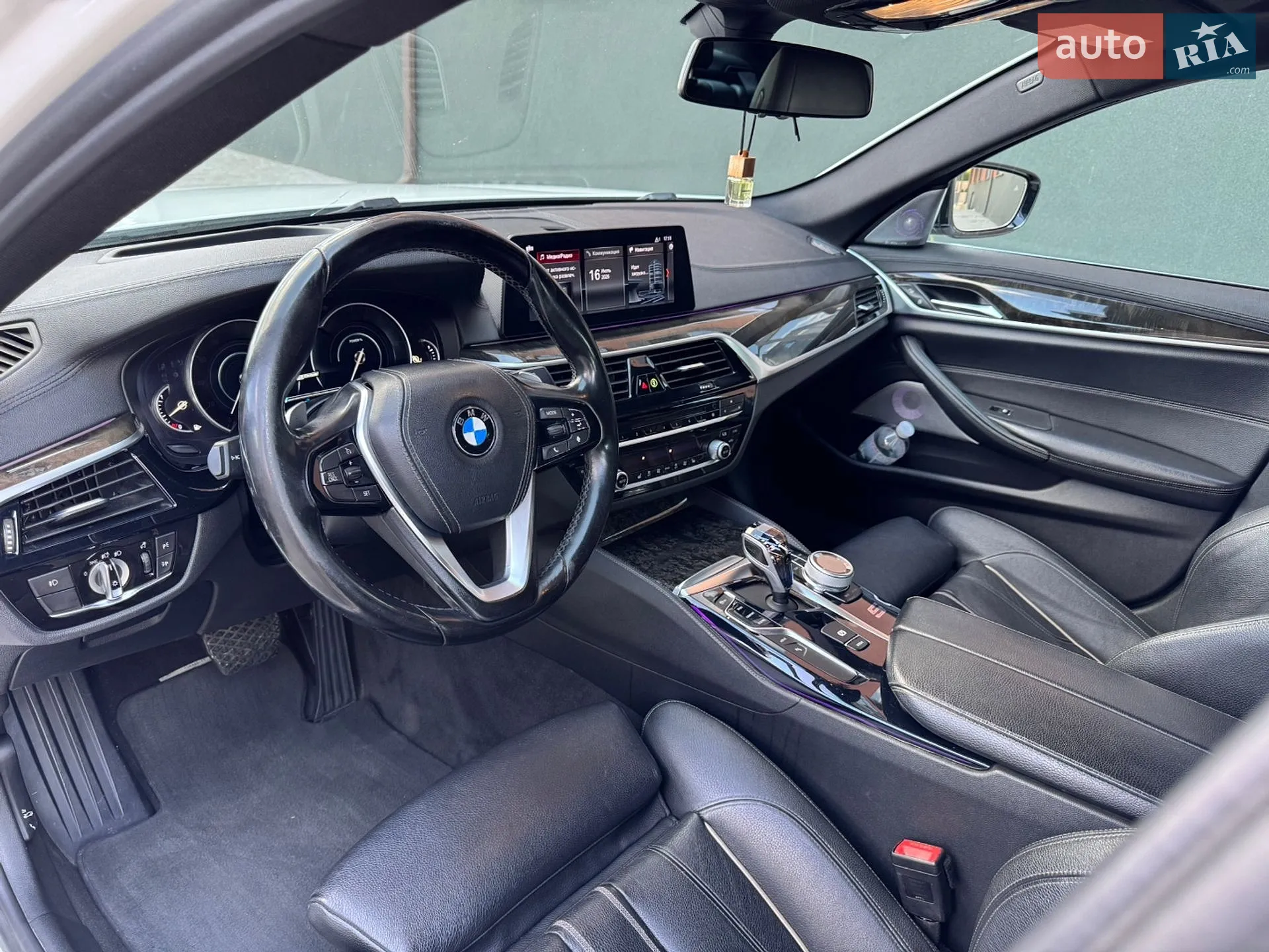 2017 BMW 5er - мініатюра 23